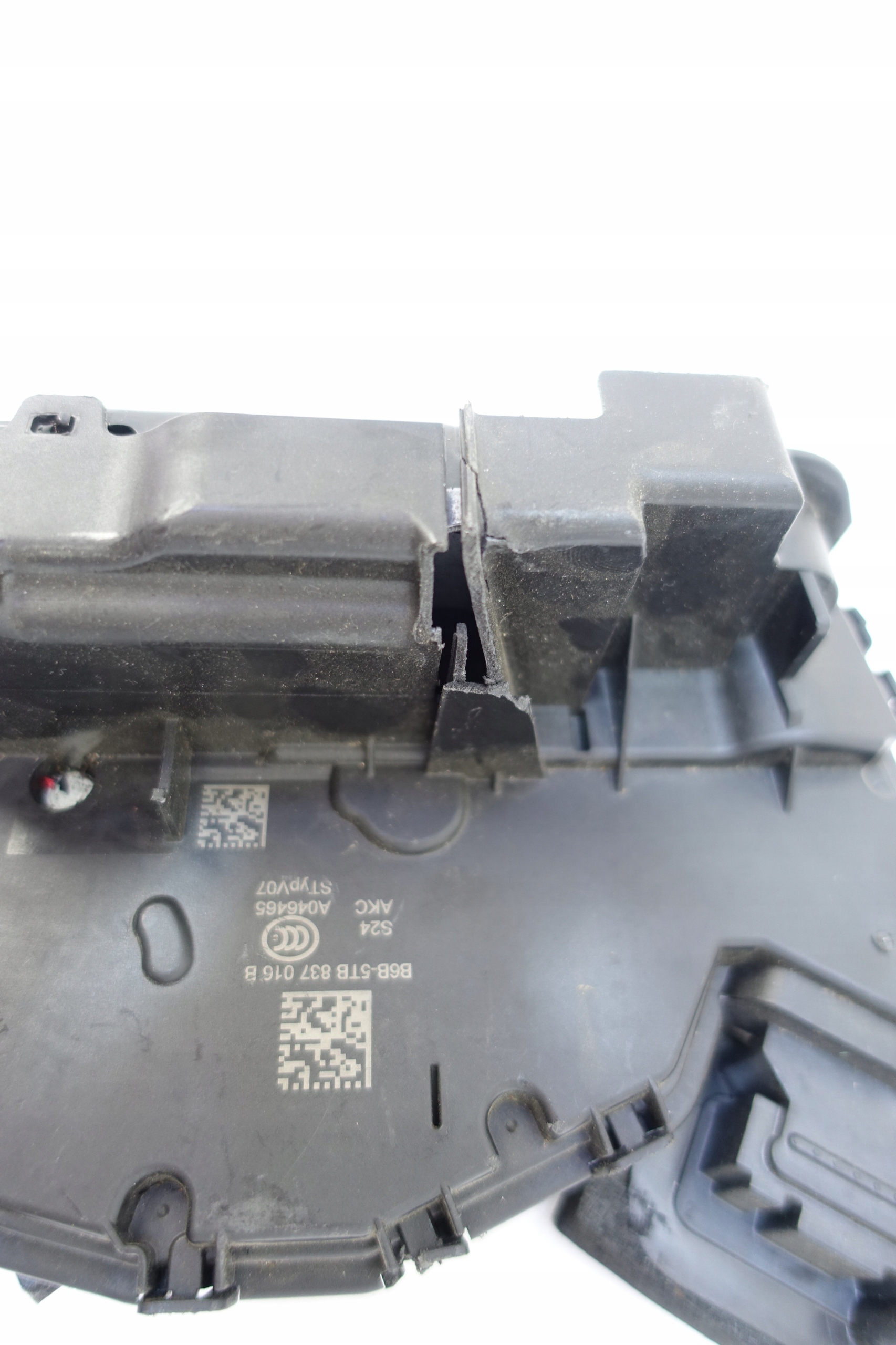 lock door right front front TOURAN 5TB837016B