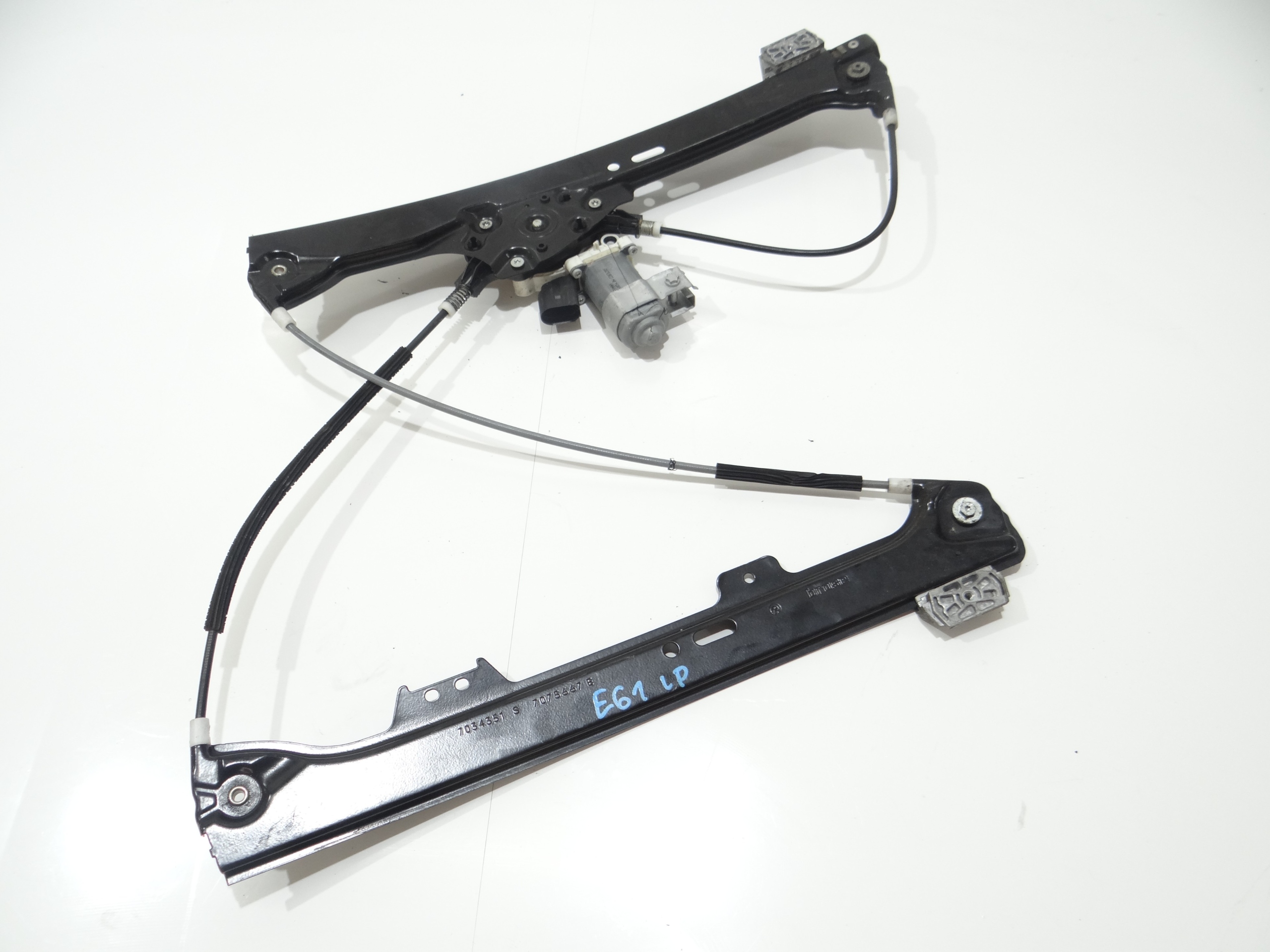 window regulator left front BMW E60 E61 7034351