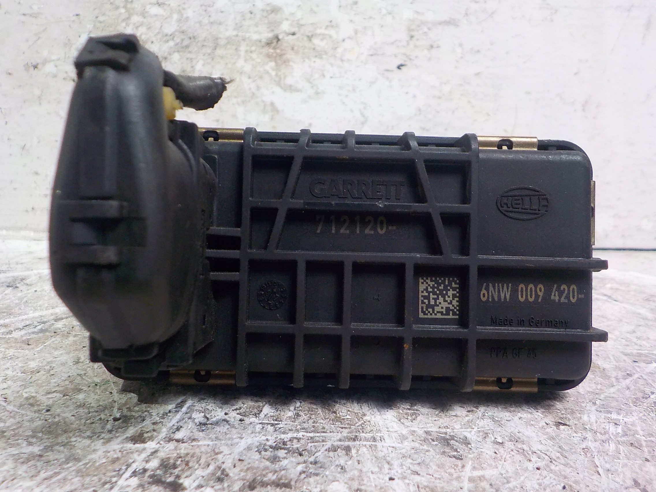 BMW 3 E90 320d 318d G-282 Régulateur Turbines