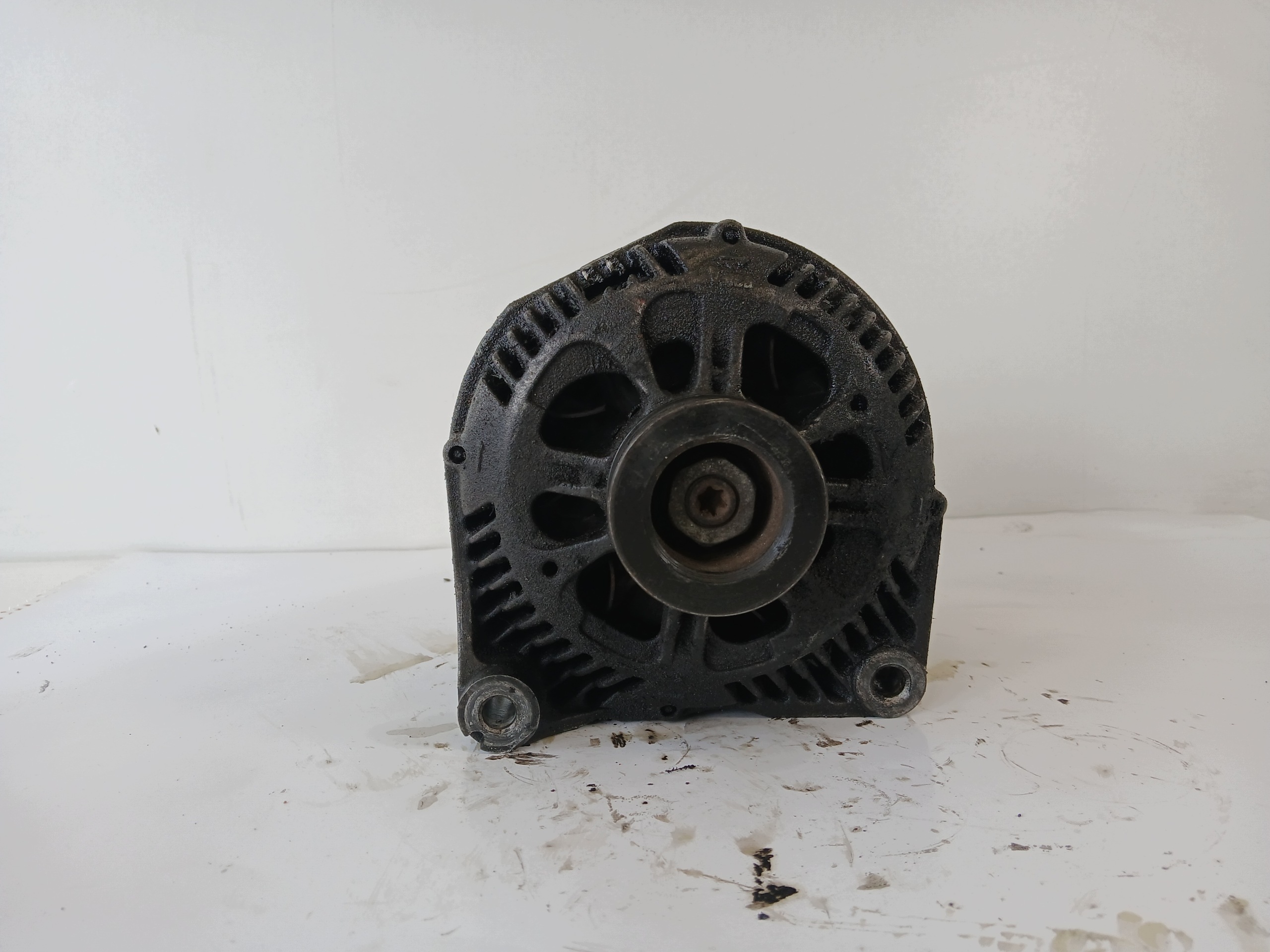 BMW E46 2.0 D alternatore 7788222 150A