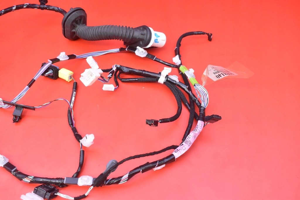 bundle wiring door right front 82151-76B60 LEXUS UX 250H 18-22
