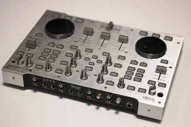 MIKSER KONSOLA HERCULES DJ CONSOLE RMX od L01 Model DJ CONSOLE RMX