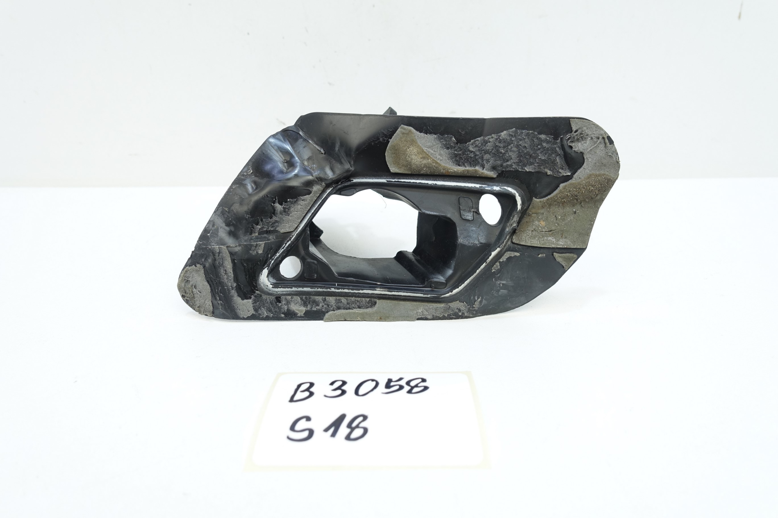 Halter der Spritzdüse links BMW 3 GT F34 7293801