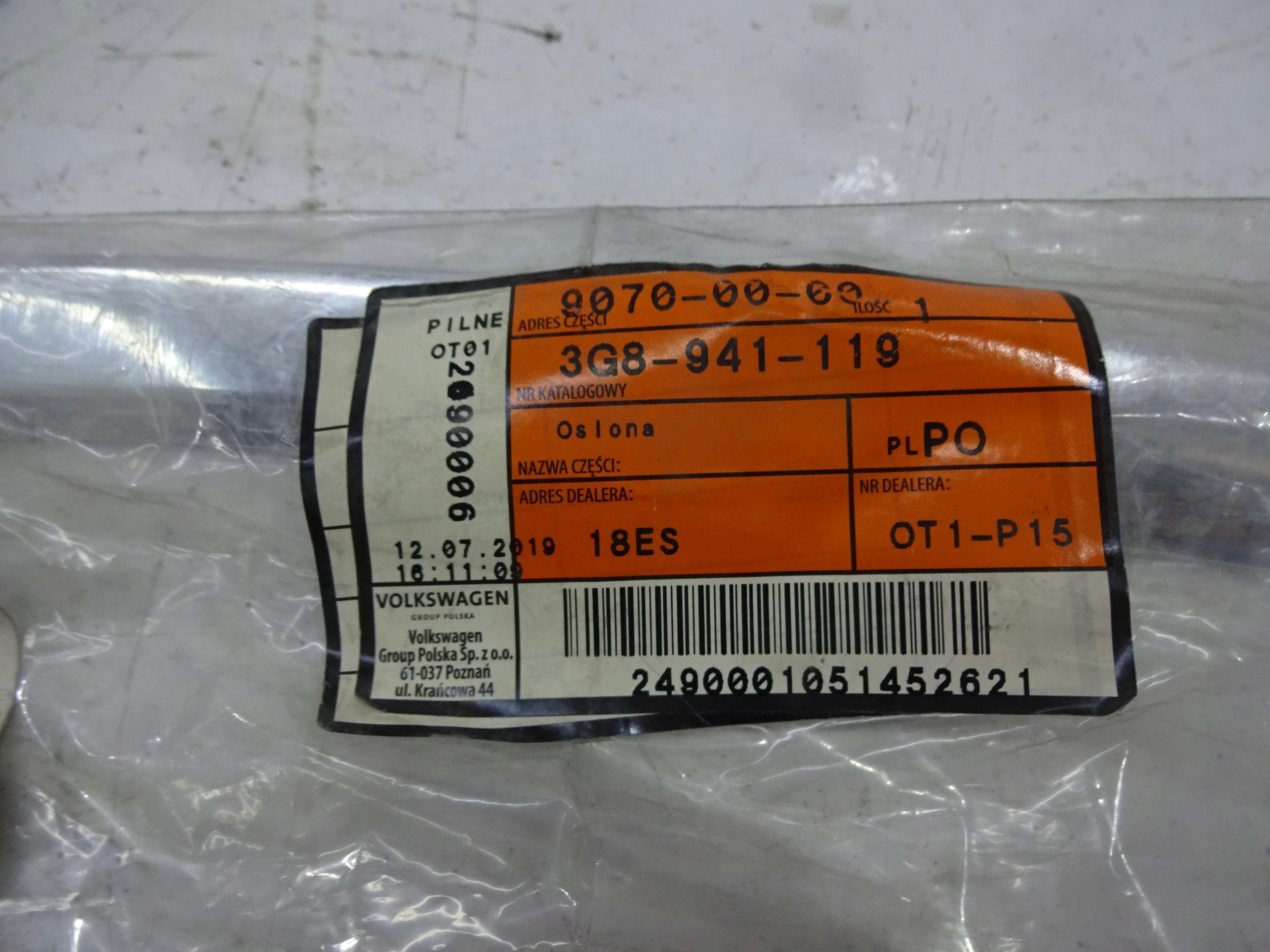 LISTWA CHROM REFLEKTORA LEWA PRZÓD VW ARTEON 17- POZNAŃ Numer katalogowy części 3G8941119