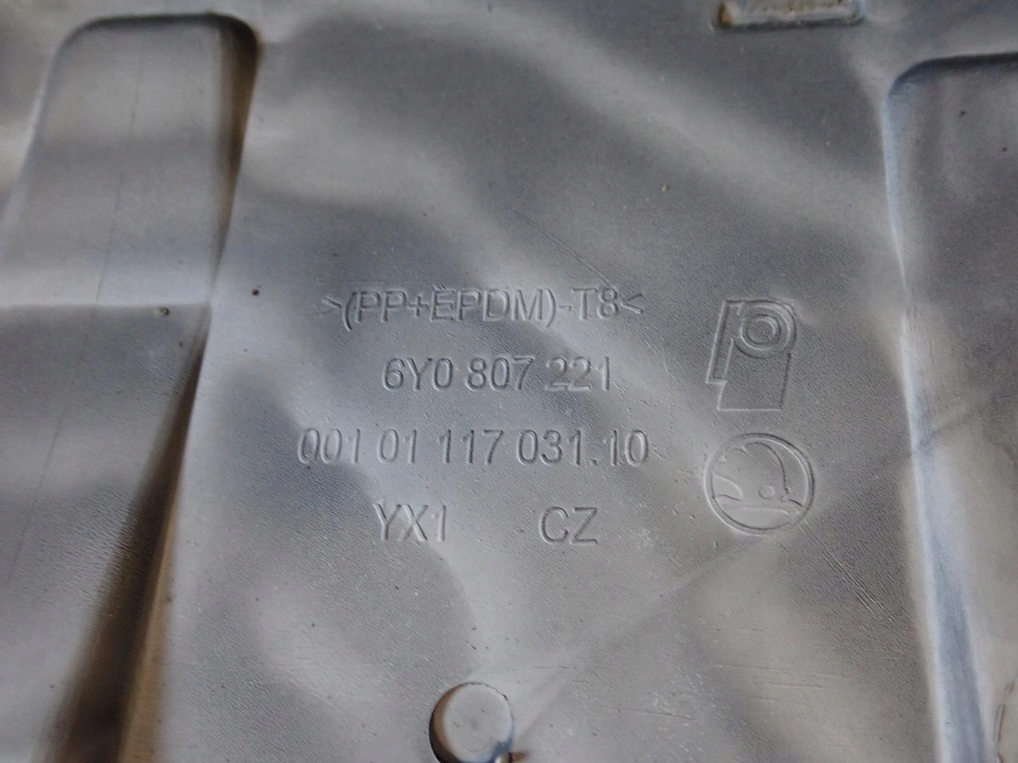bumper front front SKODA FABIA and 2000-2004 6Y0807221