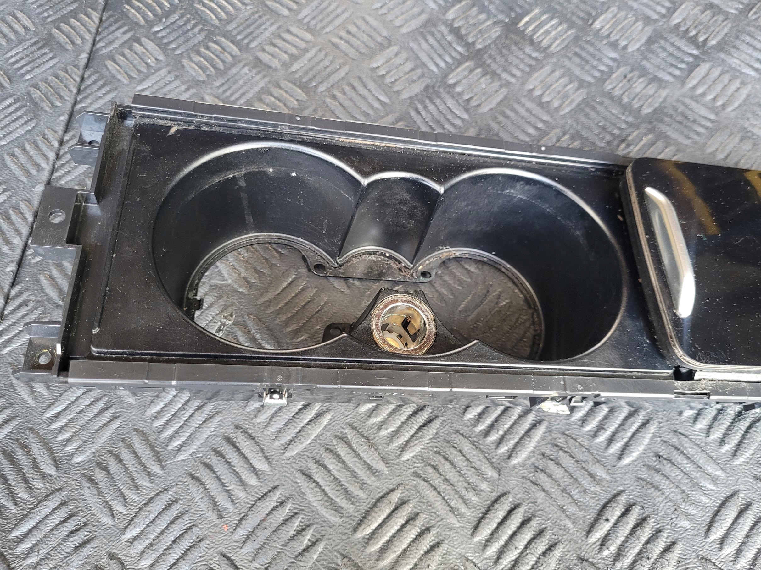 pretinac suvozača drška za KUBKI RANGE ROVER VOGUE L405