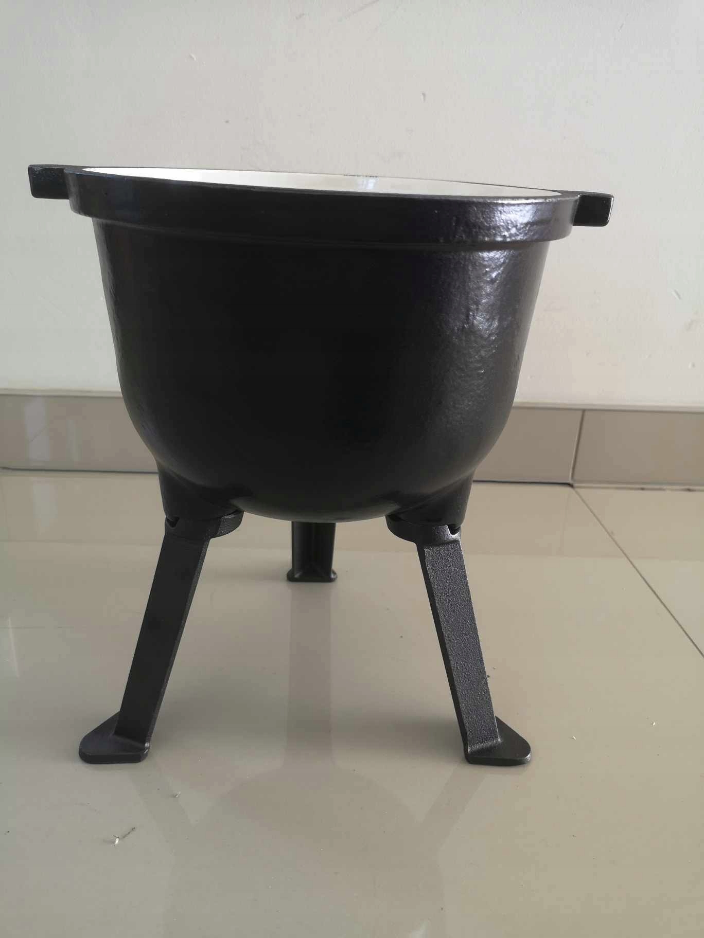 KOCIOŁEK ŻELIWNY EMALIOWANY z odpryskami emalii 4L Producent inna