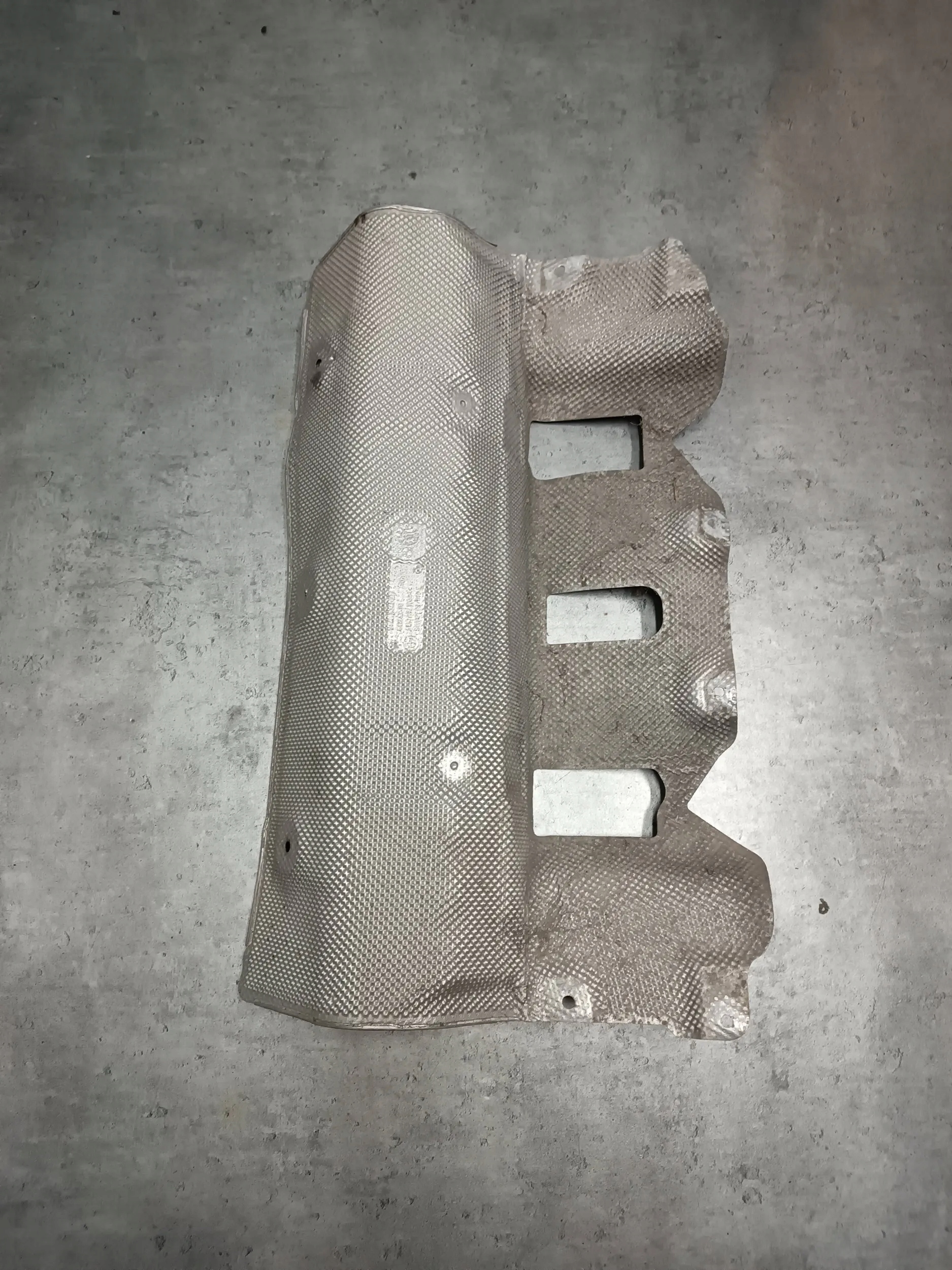 7340227 - BMW 5 G30 G31 теплозащитный экран