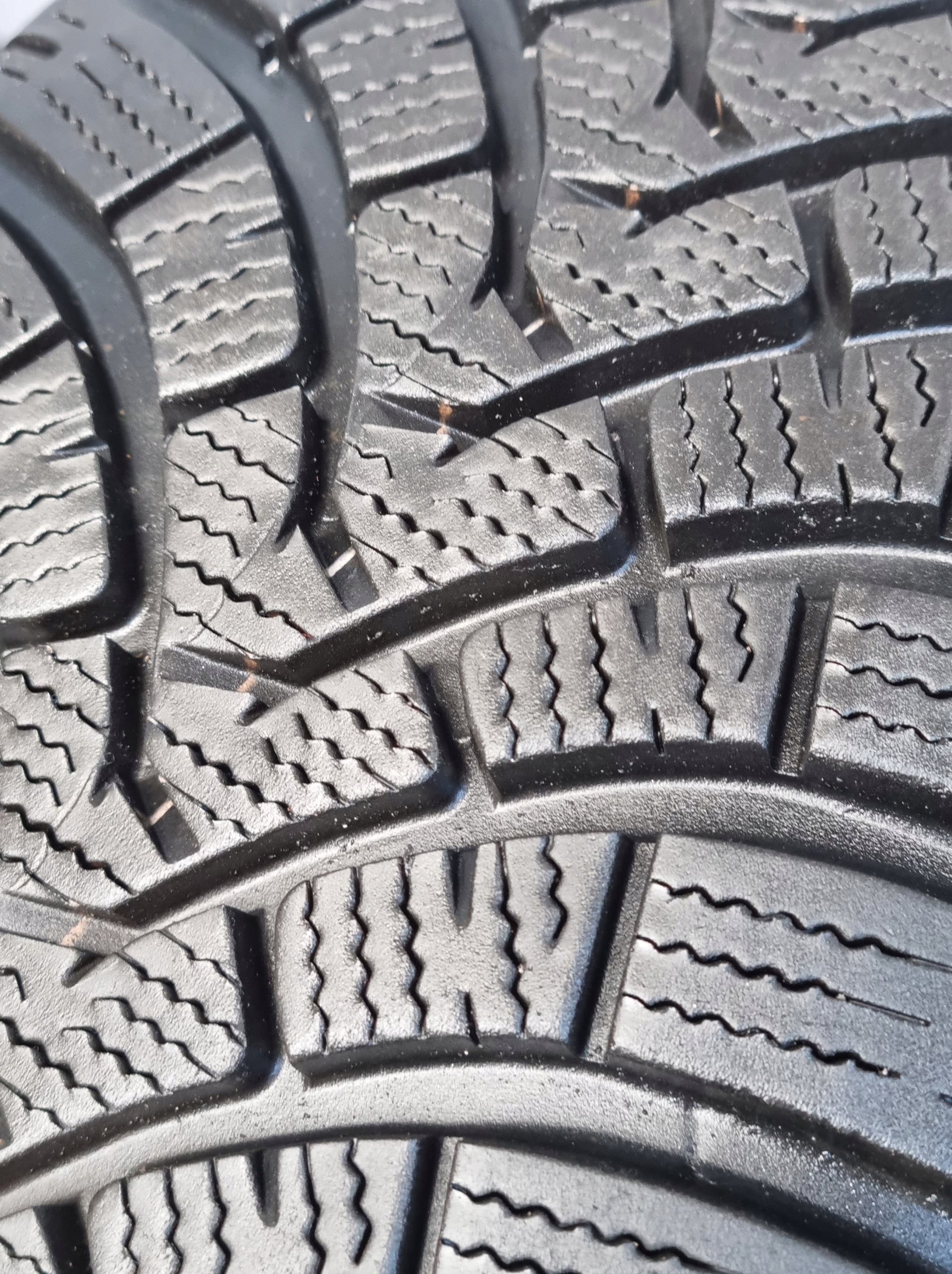 205/55R15 Falken EuroWinter HS01 7,5mm (609)