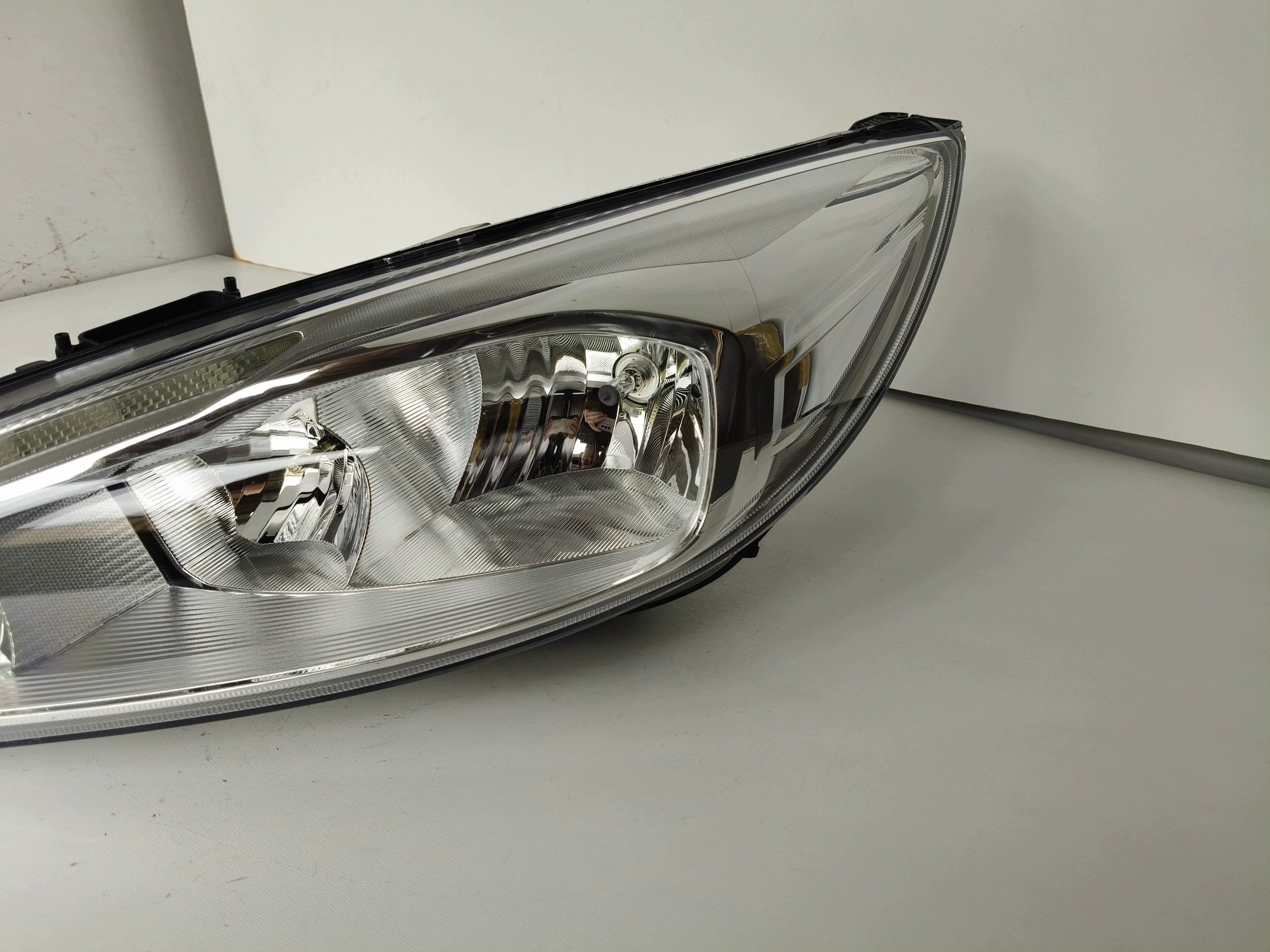 light left REFLEKTOR FORD FOCUS MK3 14- LIFT LED