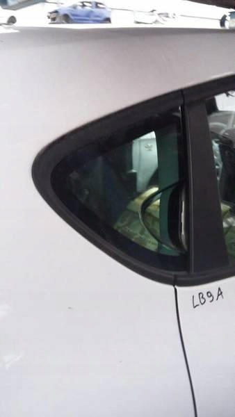 SZYBA SZYBKA SEAT LEON II 04- TYLNA PRAWA