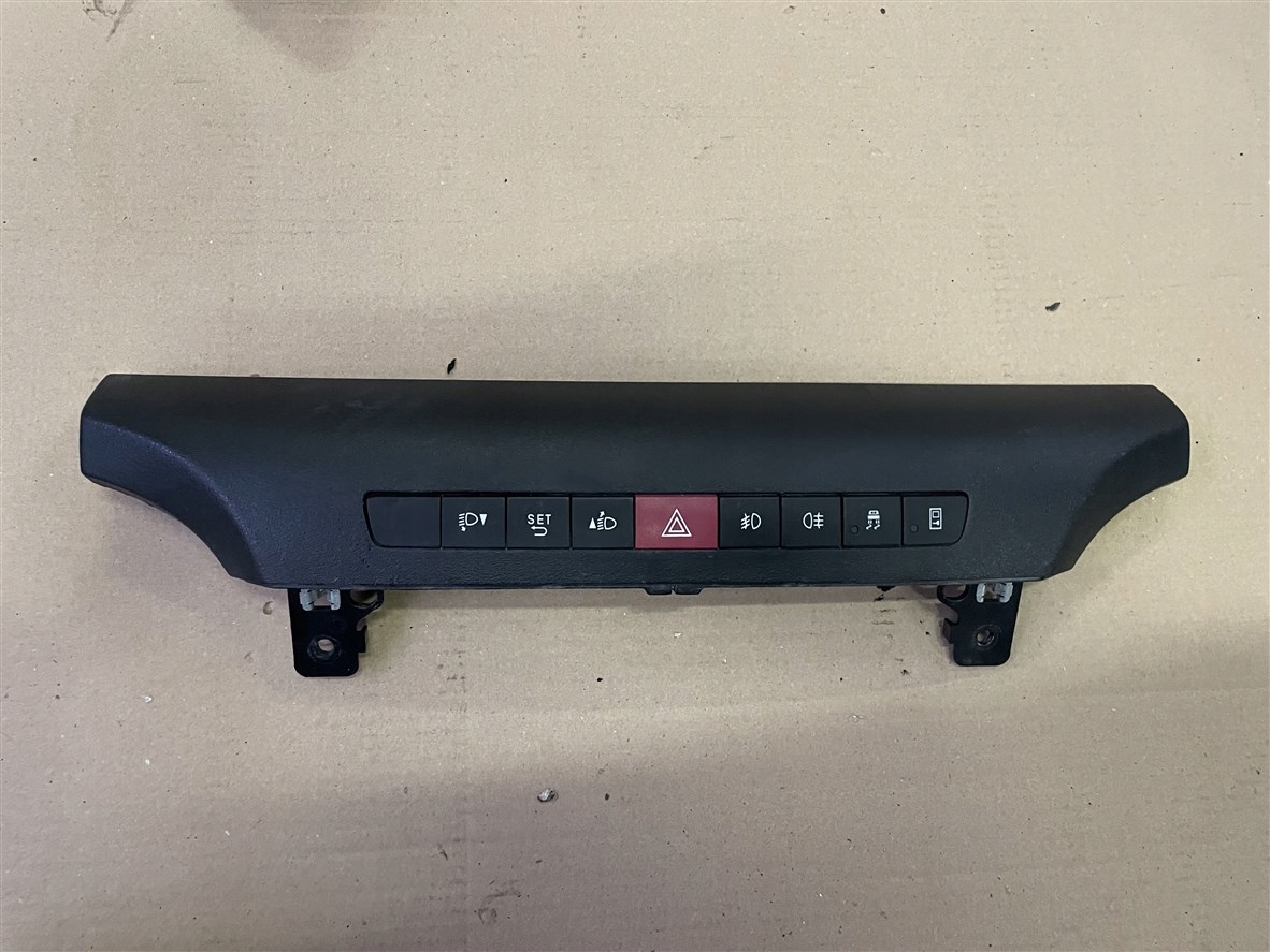 PANEL WŁĄCZNIK AWARYJNYCH ŚWIATEŁ ESP IVECO DAILY IV 4 V 5 VI 6