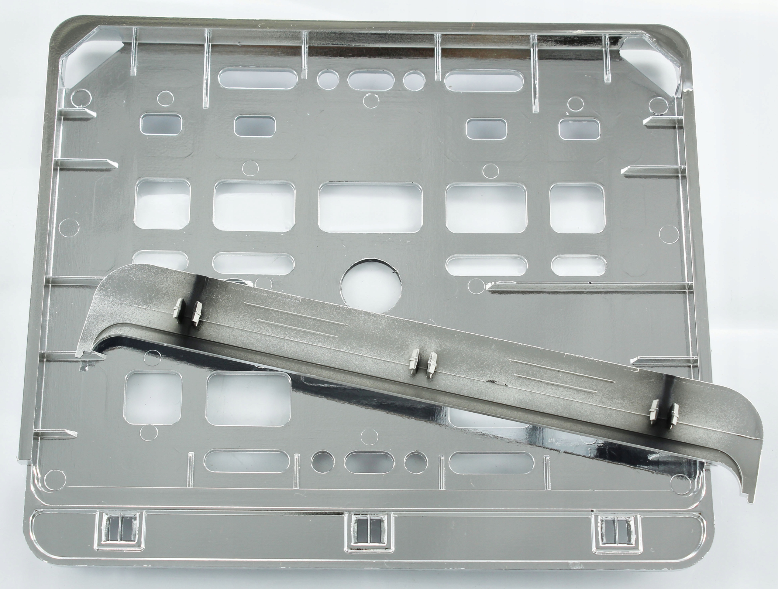 RAMKA TABLICY POD TABLICĘ MOTOR MOTOCYKL CHROM PL Producent MDC