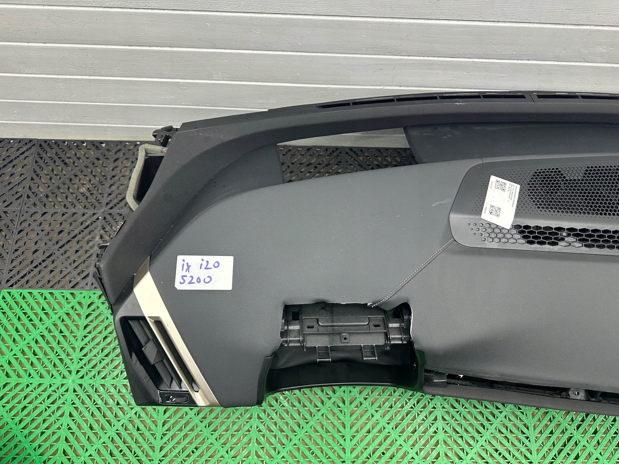 BMW iX I20 dashboard instrument panel console original