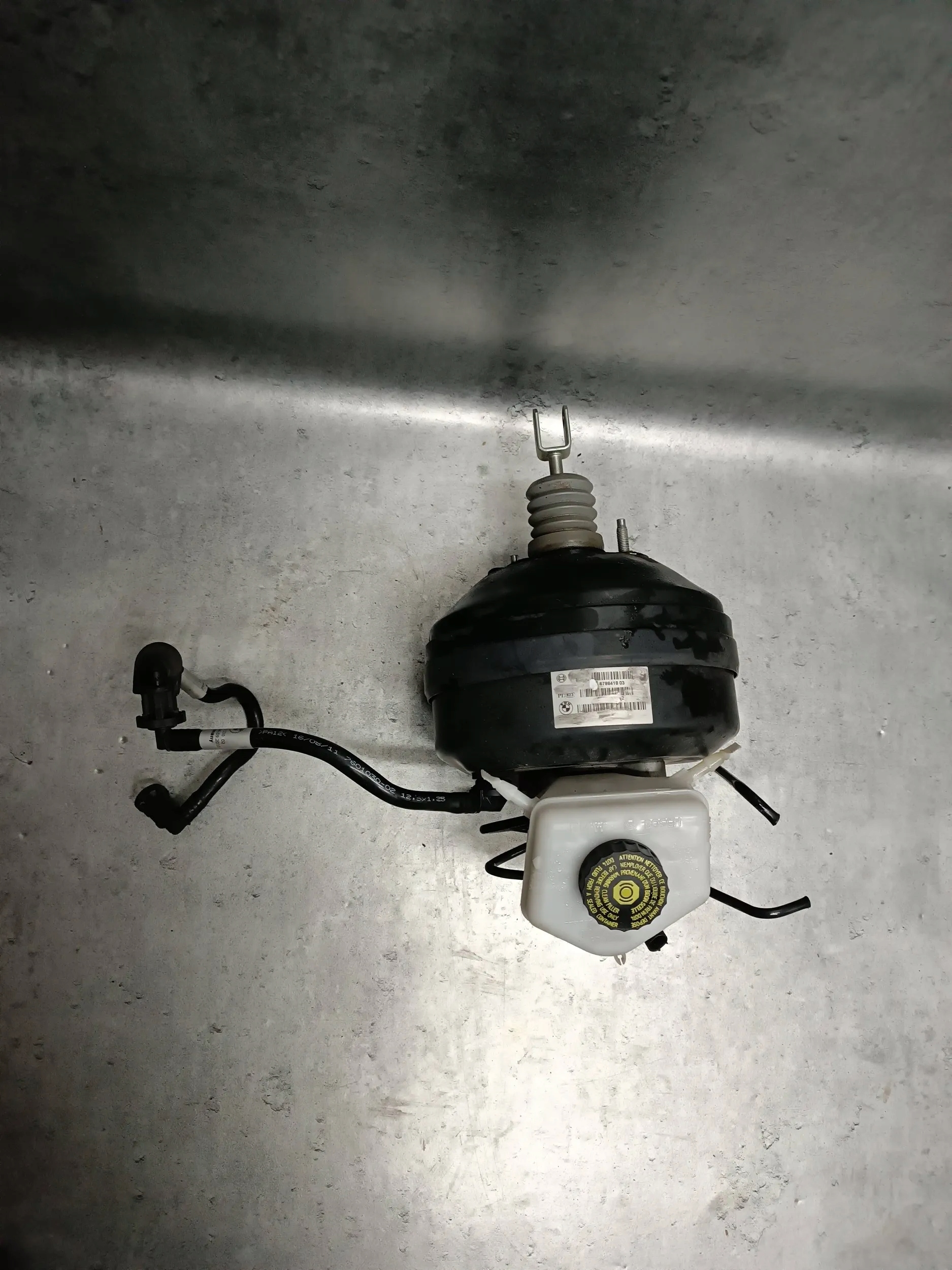 6798418 - BMW 3 F30 F35 F31 сервопривід