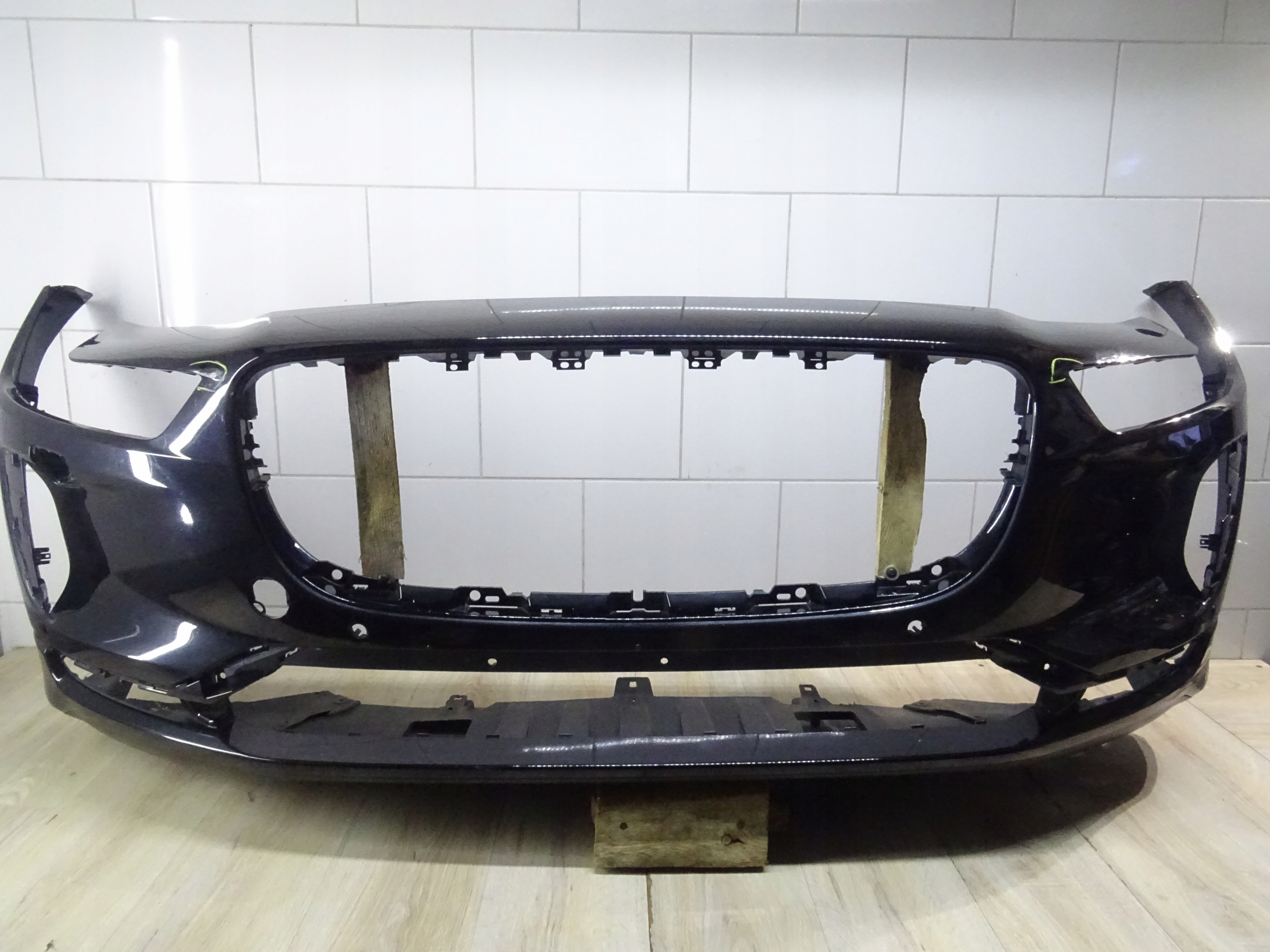 JAGUAR I-PACE 18-24 ZDERZAK PRZÓD PRZEDNI J9D3-17F003-A LLU