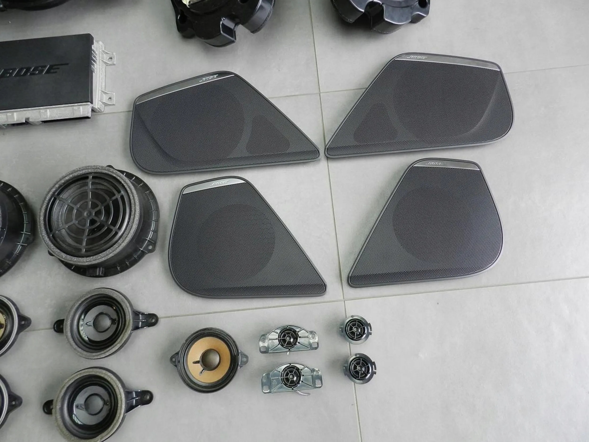 AUDI A6 C7 speakers amplifier BOSE 4G5035223B