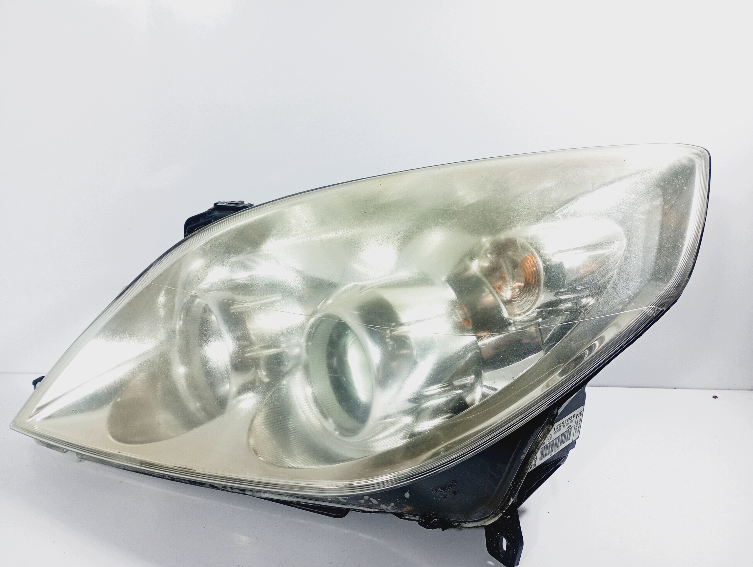 light left front reflektor left front OE 13251939 Opel Vectra C 04-09