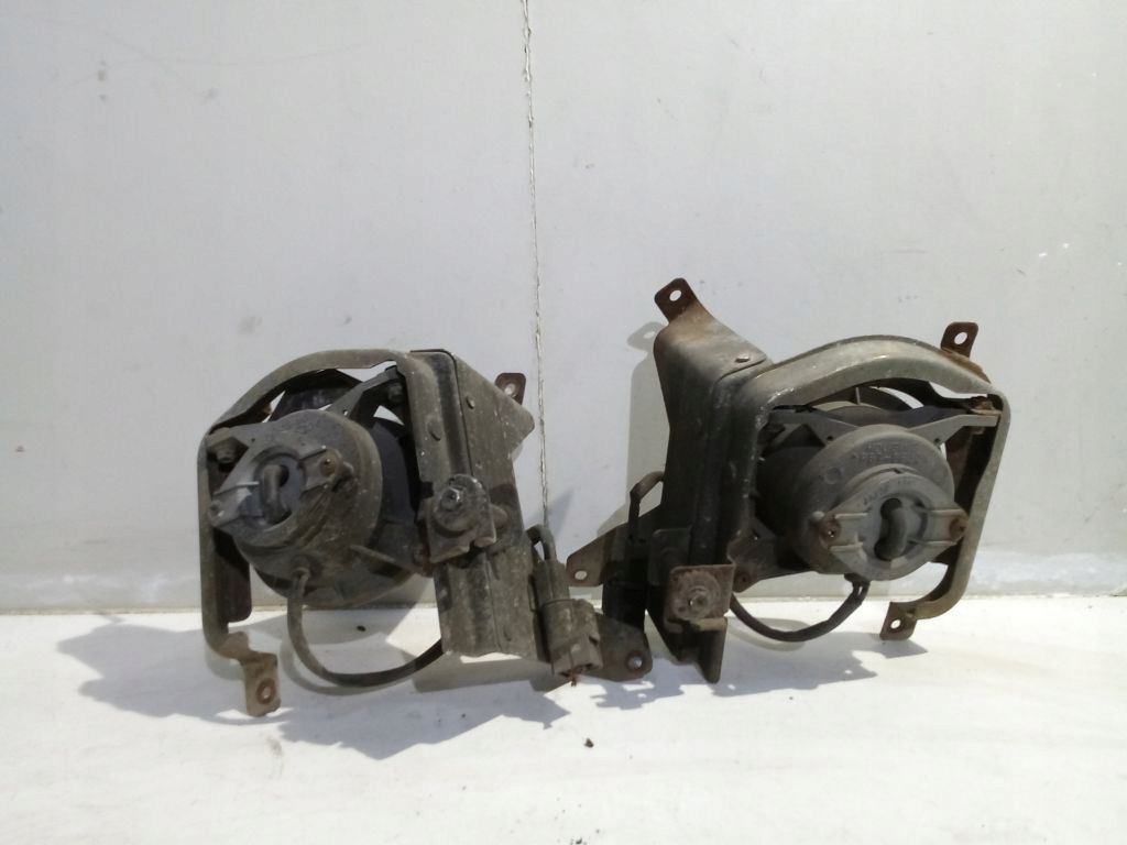 Mitsubishi Colt CJ0 lift Nebelscheinwerfer rechts und links