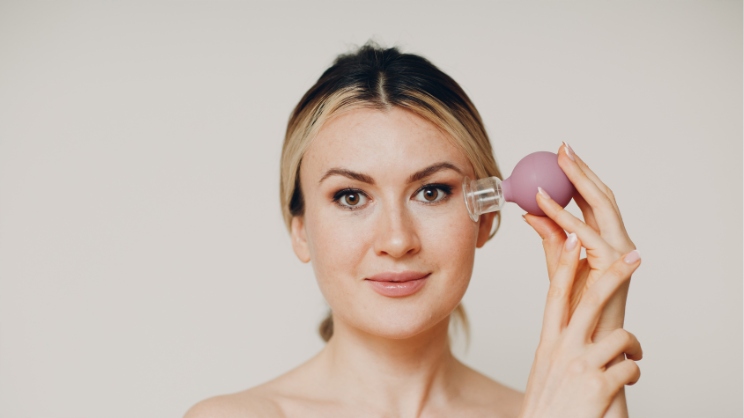 OLEJEK DO MASAŻU TWARZY BRZOSKWINIOWY NATURALNY VCEE 100ML Typ skóry Do wszystkich typów skóry