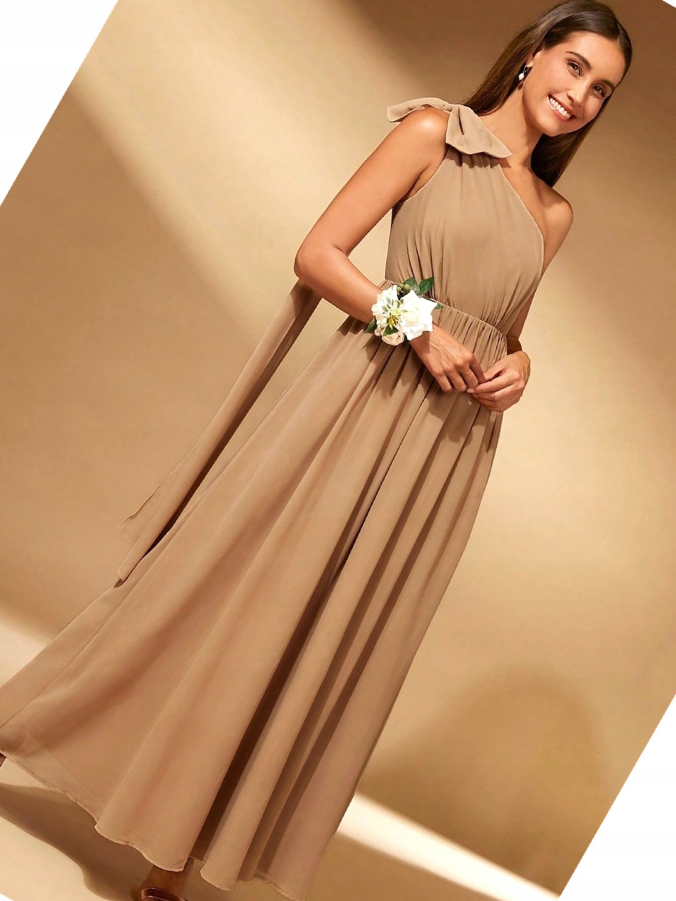 Šaty Maksi Šifonová na jedno rameno Khaki Rozšířená M 38