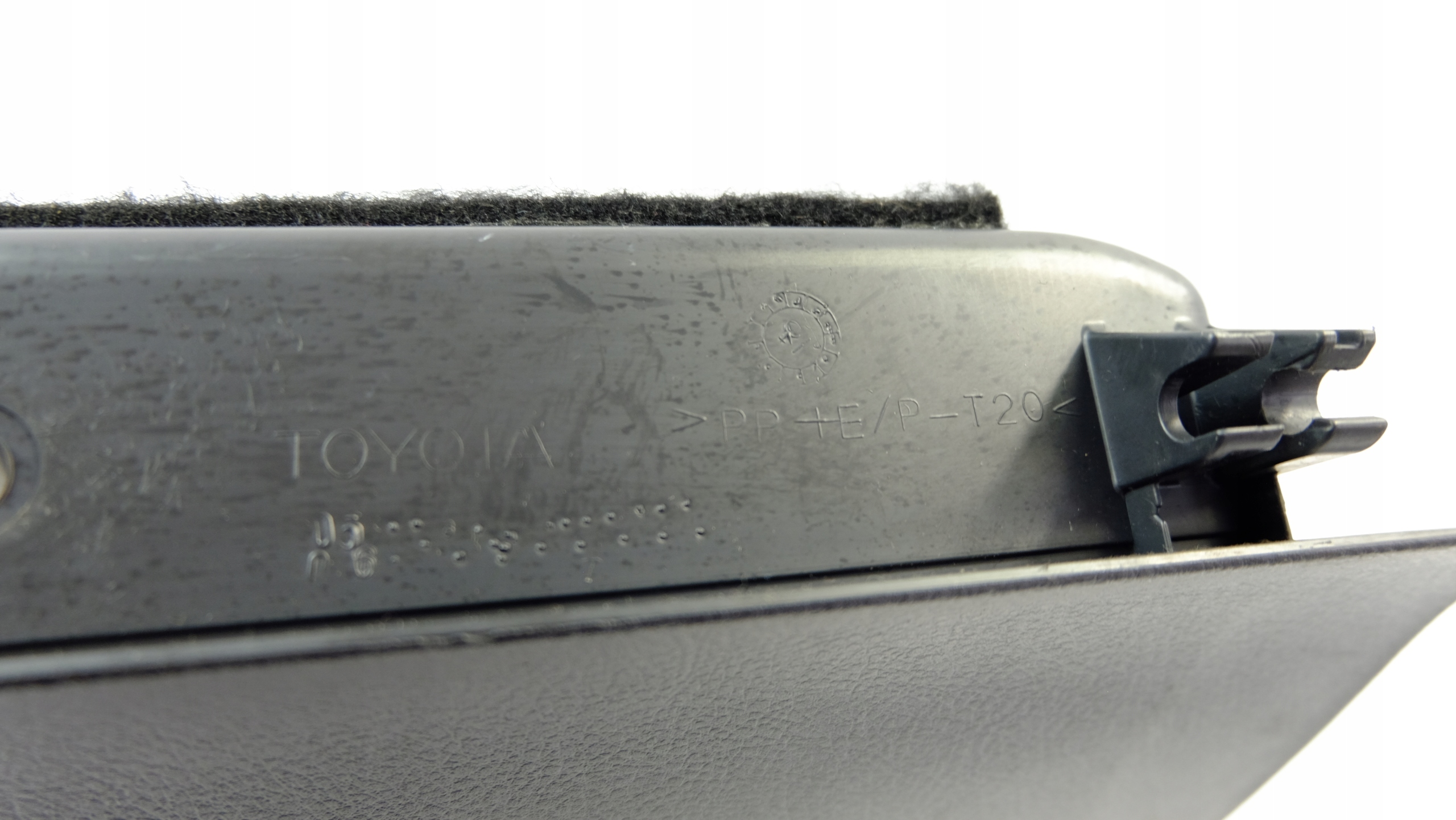 TOYOTA COROLLA VERSO II бардачок пассажира