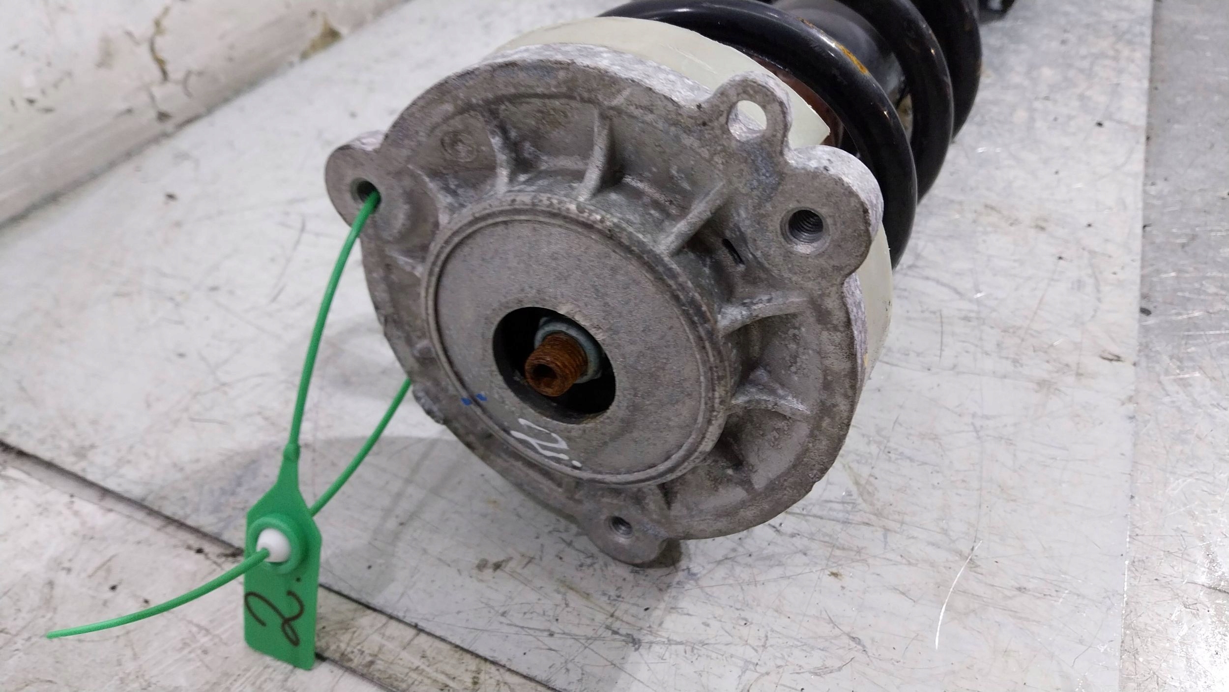 shock absorber front right 8W0413031AK AUDI A4 B9 A5 F5 8W