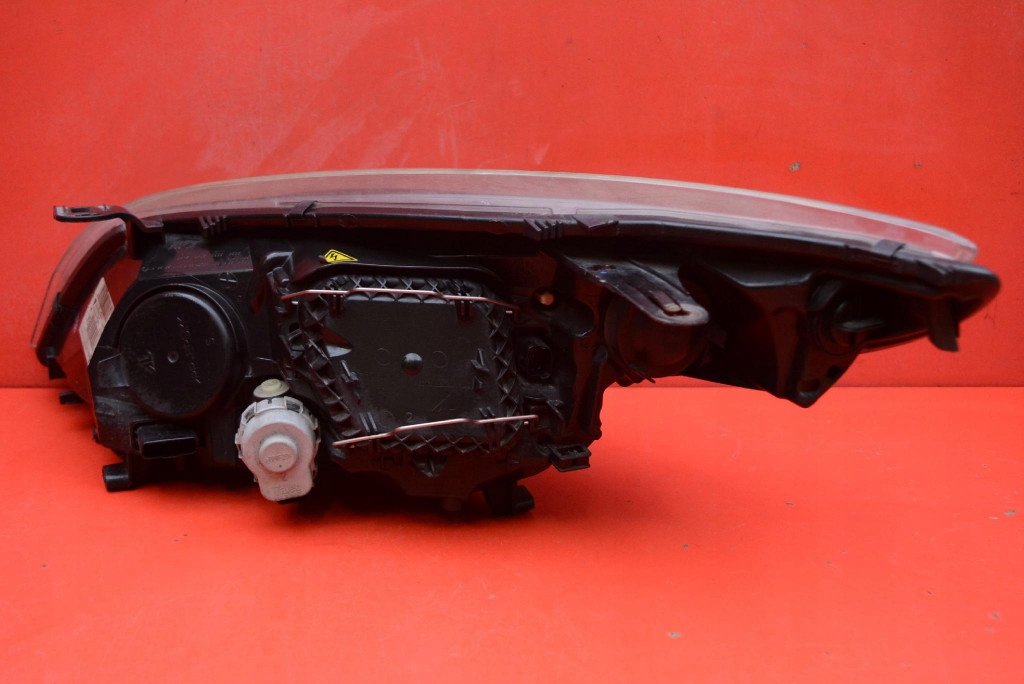 REFLEKTOR right light front XENON EU 260100021R RENAULT MEGANE 3 III 08-14