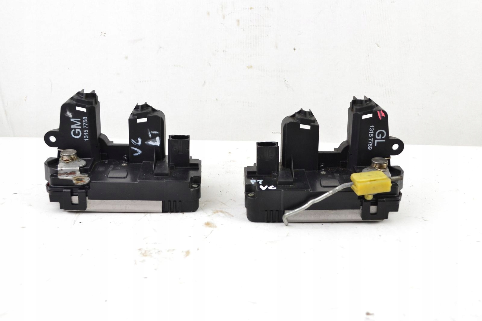 VECTRA C KOMBI ZAMEK DRZWI LEWY PRAWY TYŁ TYLNY