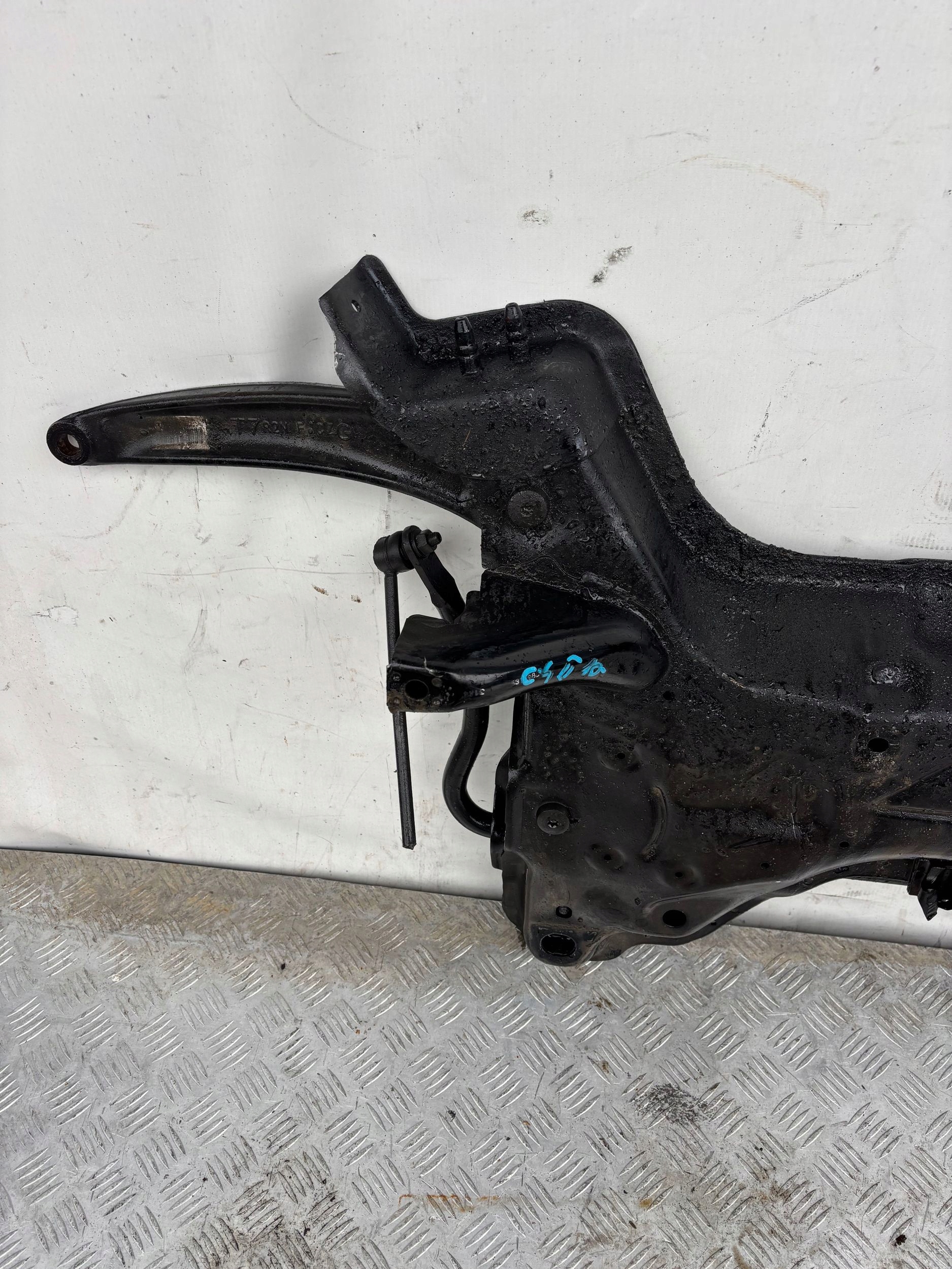 Vorderachsträger Achsträger träger CITROEN C4 II 10- 1.6 E-HDI