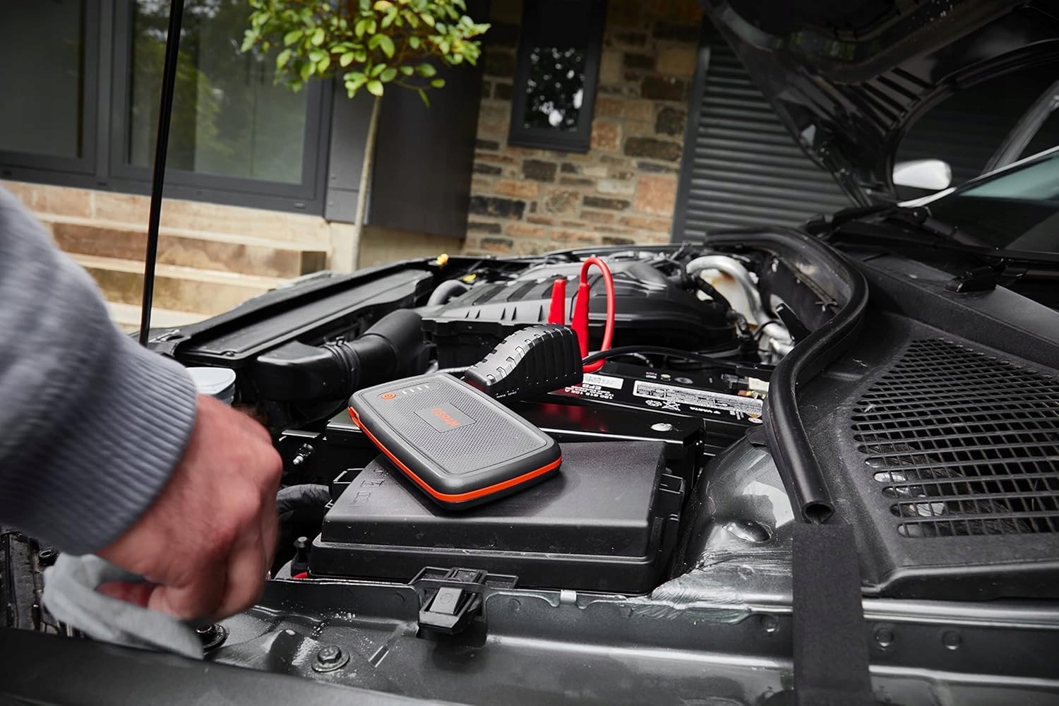 JUMPSTARTER ROZRUSZNIK SAMOCHODOWY URZĄDZENIE 6000mAh Model Booster