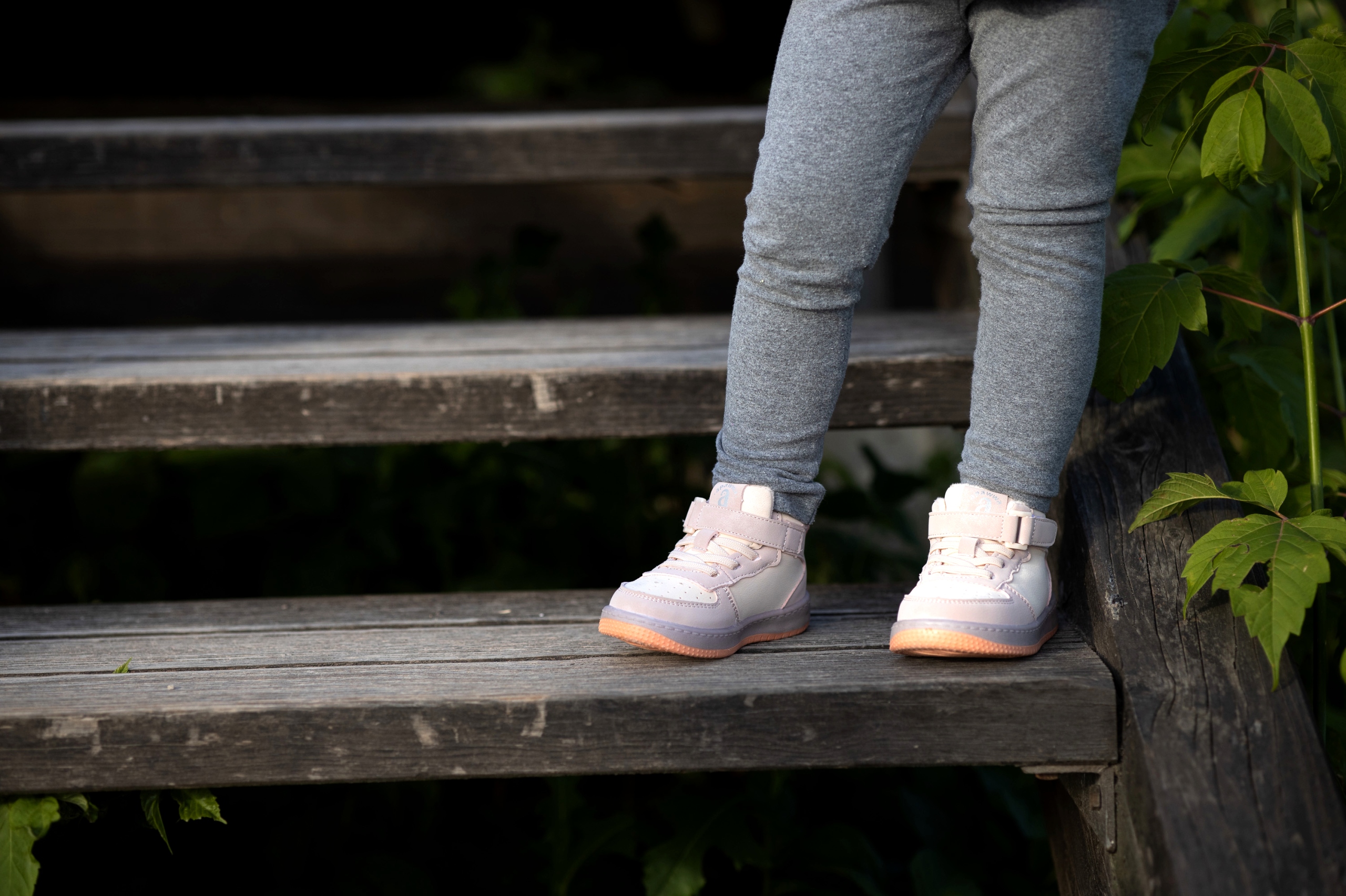 BUTY DZIECIĘCE TRZEWIKI OCIEPLANE SNEAKERSY 23 Stan opakowania oryginalne