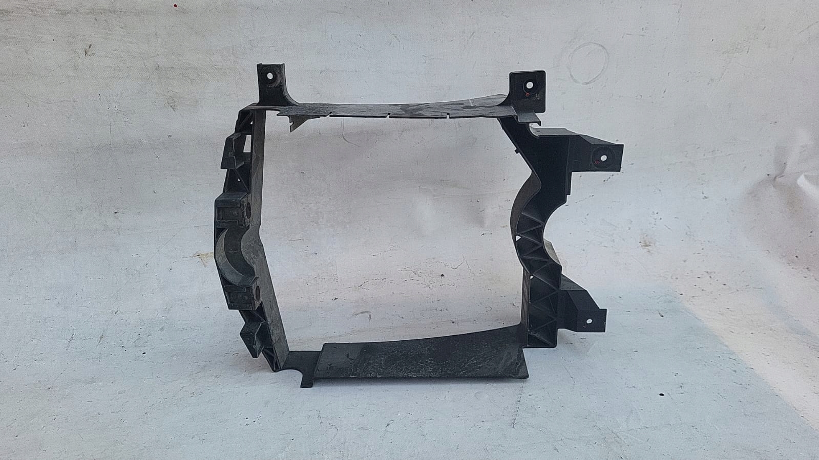 RANGE ROVER L405 frame holder CHLODNICZKI 9Y475-AC