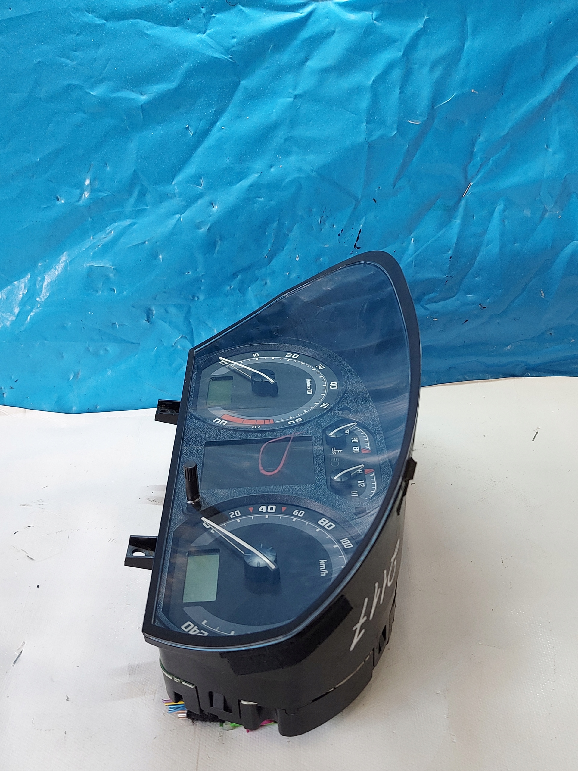 dials clock SKODA FABIA and 2.0 B 6Y920873B