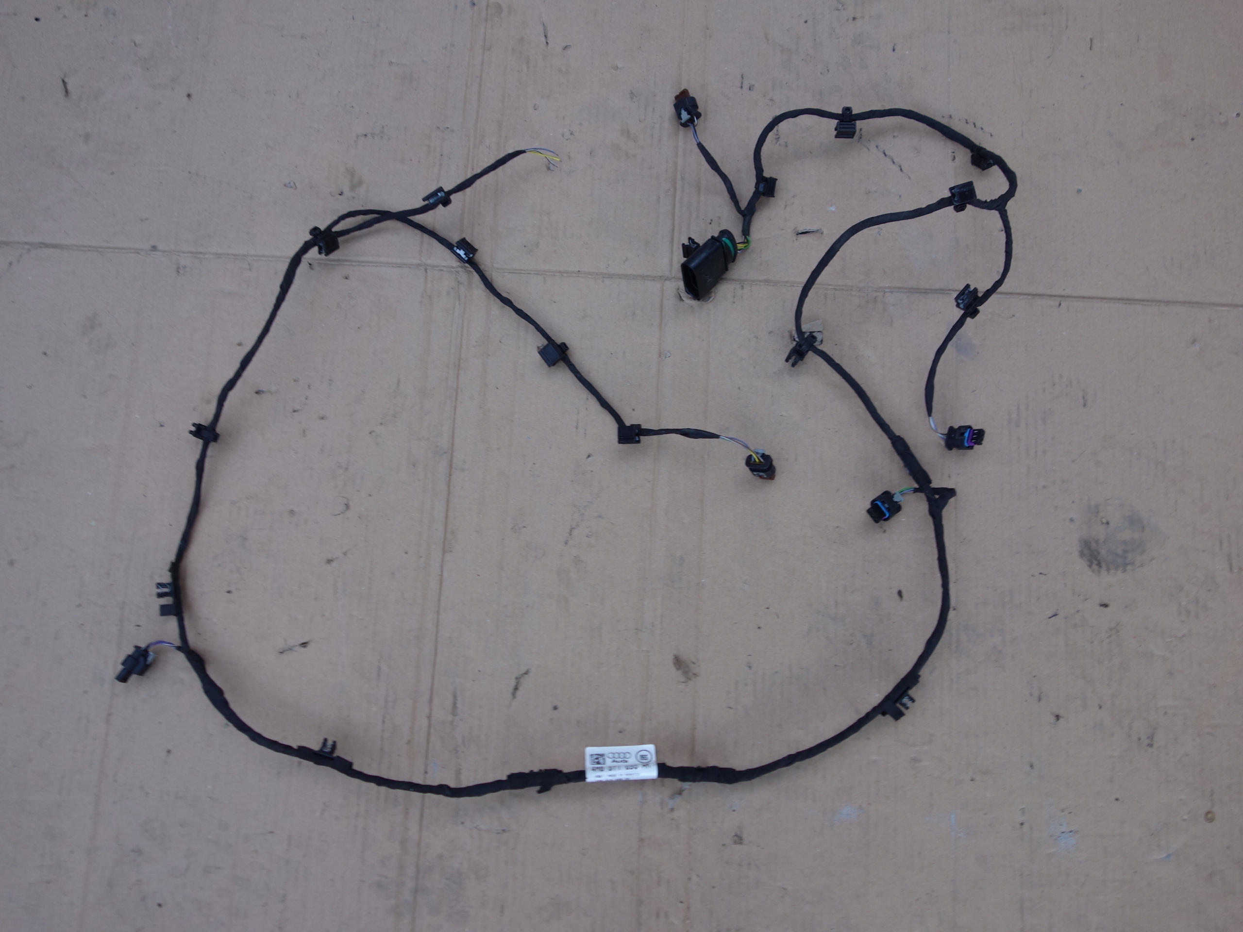 WIĄZKA INSTALACJA ZDERZAKA AUDI Q8 4M8 PDC 6X