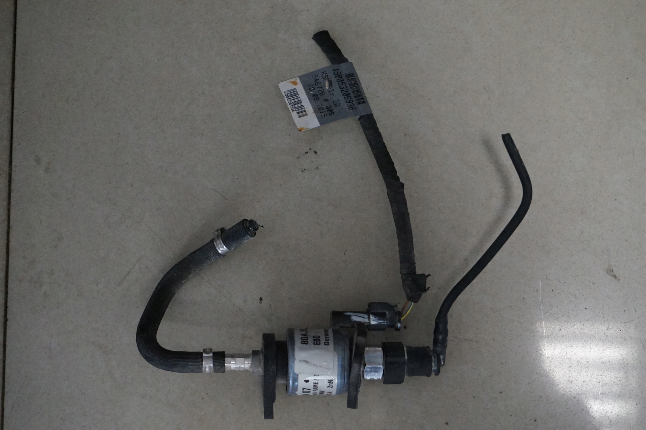 AUDI Q5 паливний насос WEBASTO 80A261163A