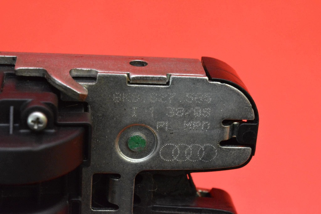 lock bonnet rear part boot 8K9827506 AUDI A4 B8 KOMBI 07-11