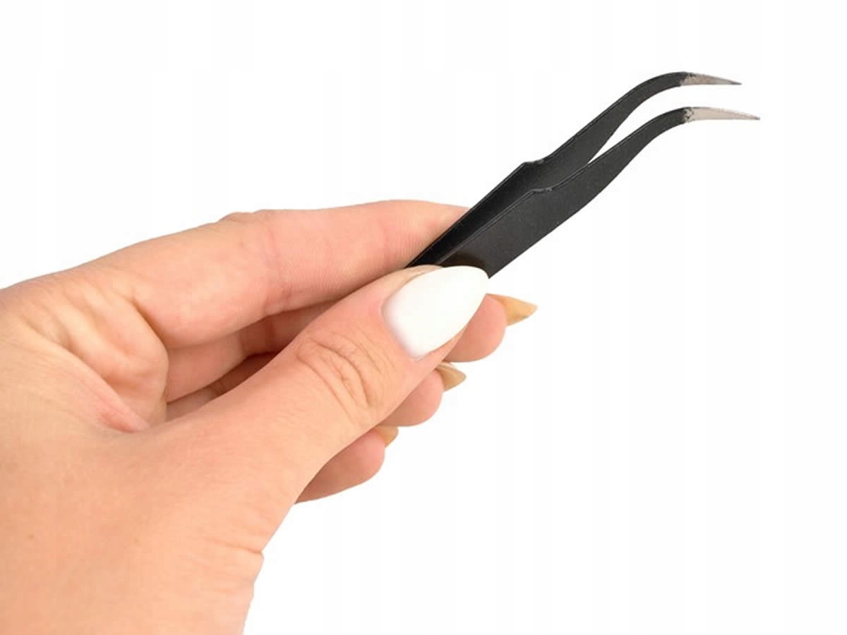 ZESTAW NARZĘDZI DO MECHANIKI PRECYZYJNEJ 110 SZT Cechy dodatkowe końcówka magnetyczna walizka w zestawie wymienne końcówki