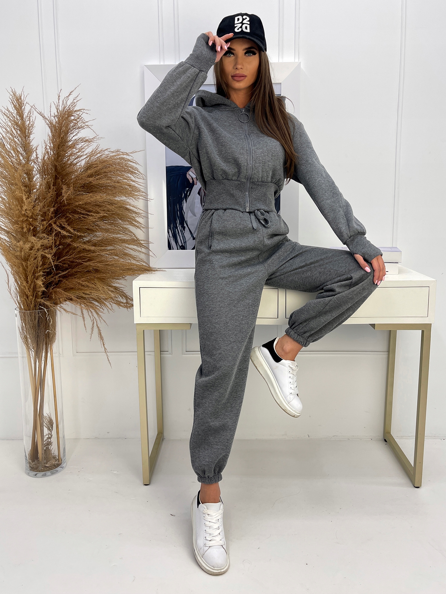 C79 r. M MODNY DAMSKI KOMPLET DRESOWY Rozmiar M