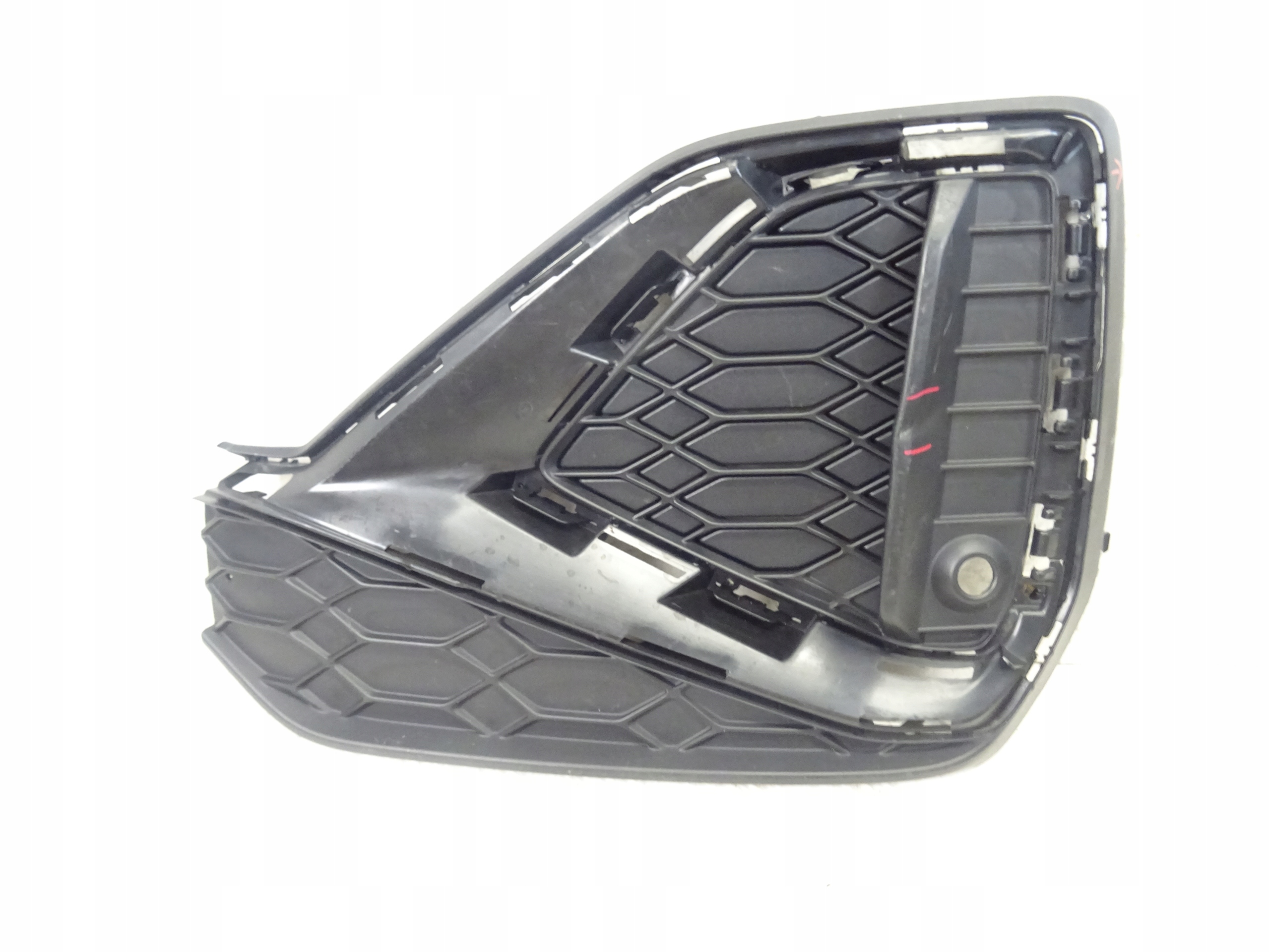 grid of a bumper front front left AUDI Q2 LIFT S-LINE 81A807681Q