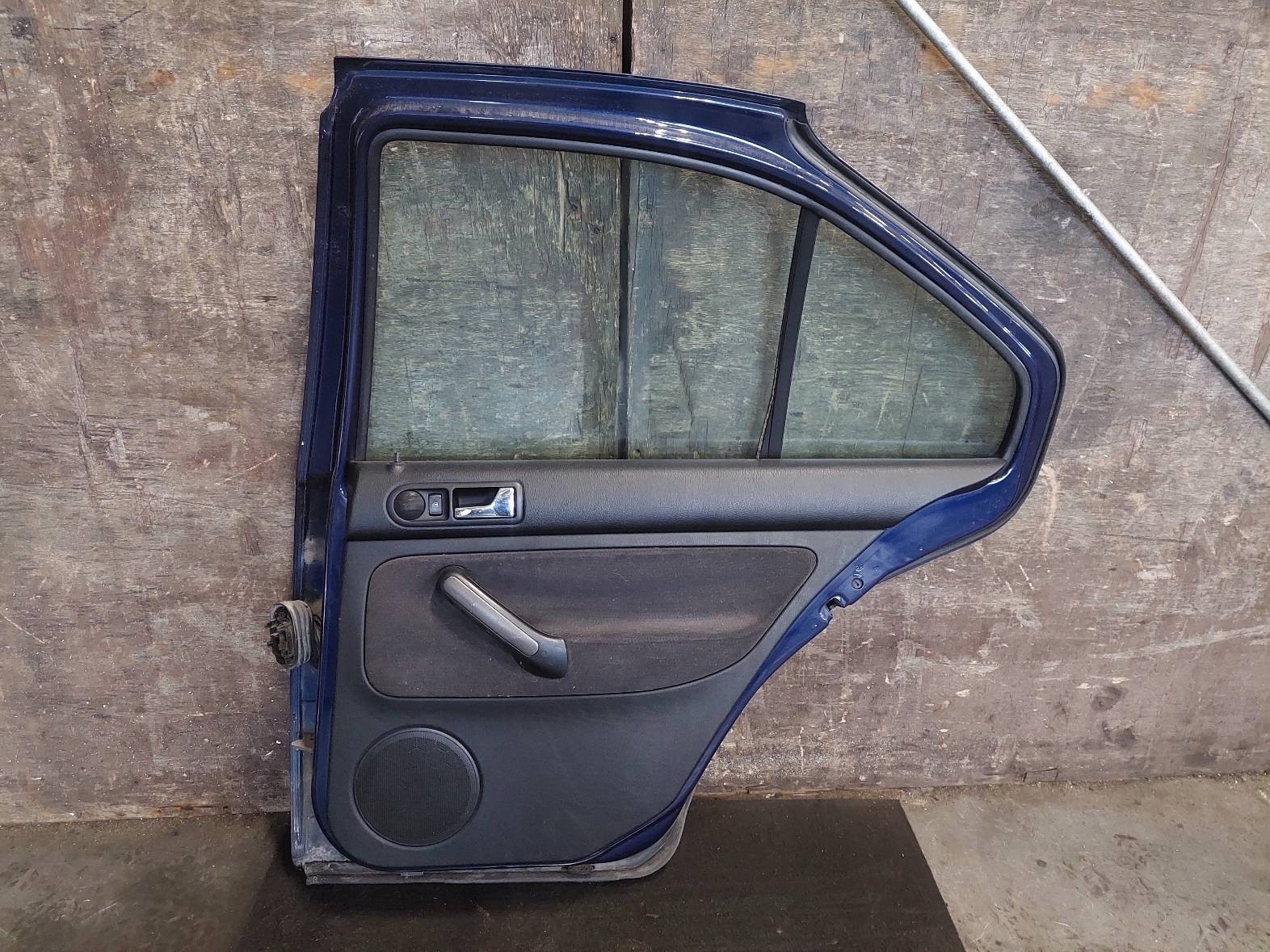 door complete right rear part VOLKSWAGEN BORA and LB5N