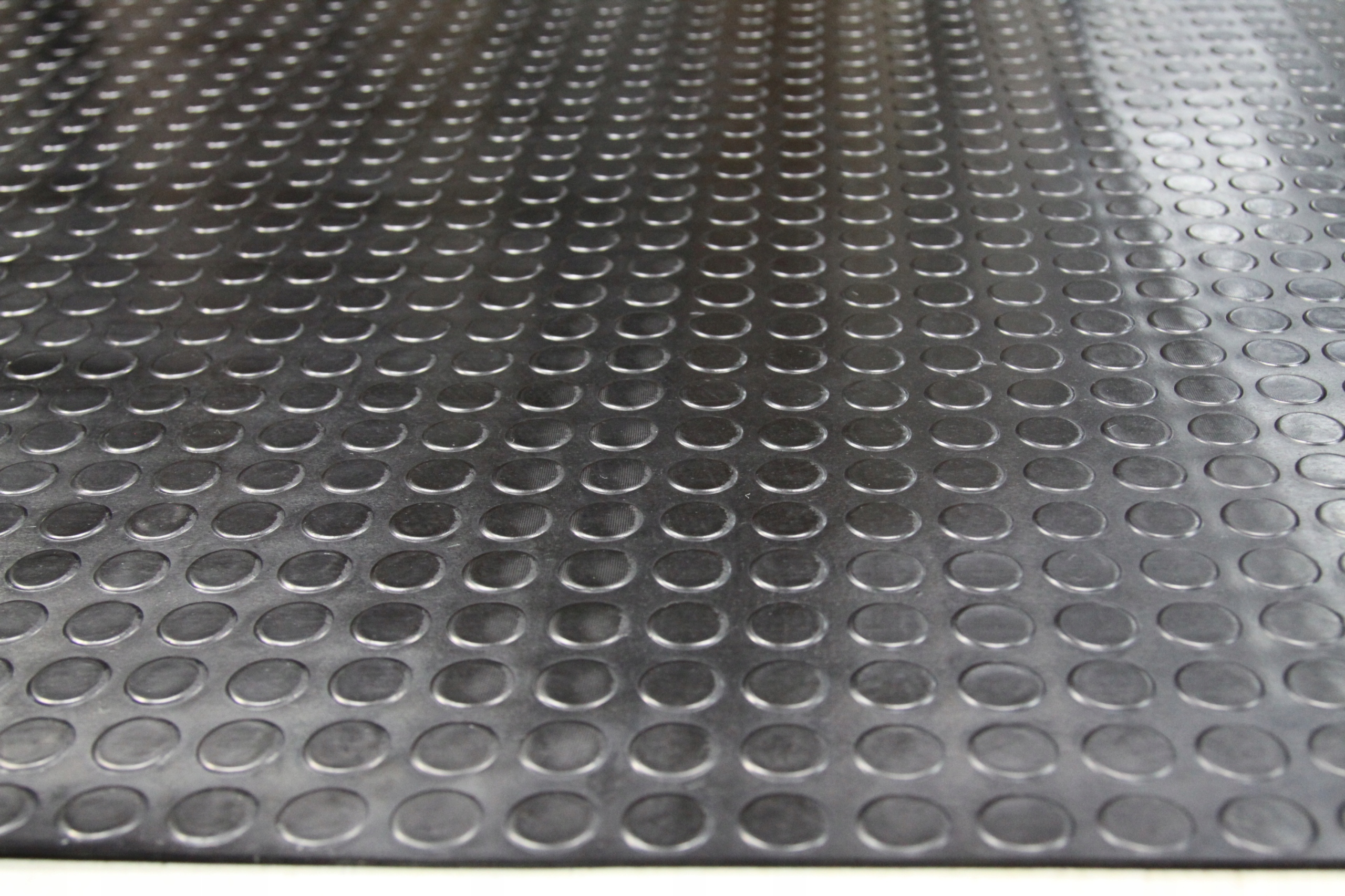 PŁYTA GUMOWA WYKŁADZINA PODKŁAD GUMA MOCNA ANTYPOŚLIZGOWA 150 cm SBR Długość 4000 cm