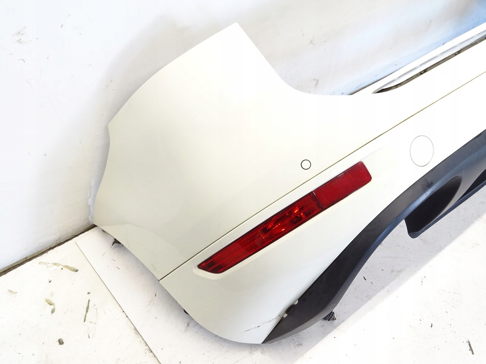 bumper rear part rear VW TOUAREG 7P LR9A BIALY PDC