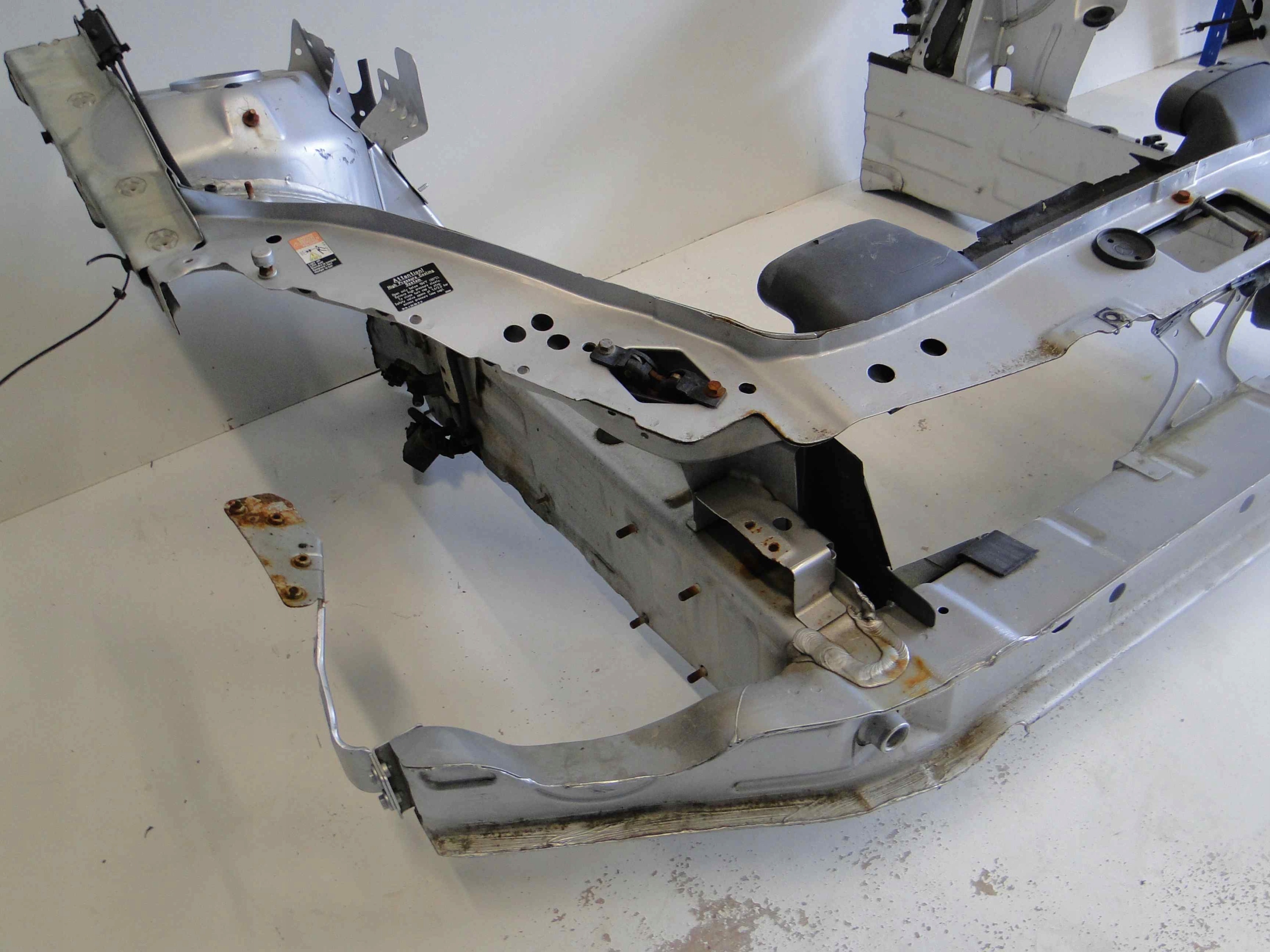 MERCEDES SLK R171 171 PAS PRZEDNI PODŁUŻNICA BELKA Producent części Mercedes-Benz OE