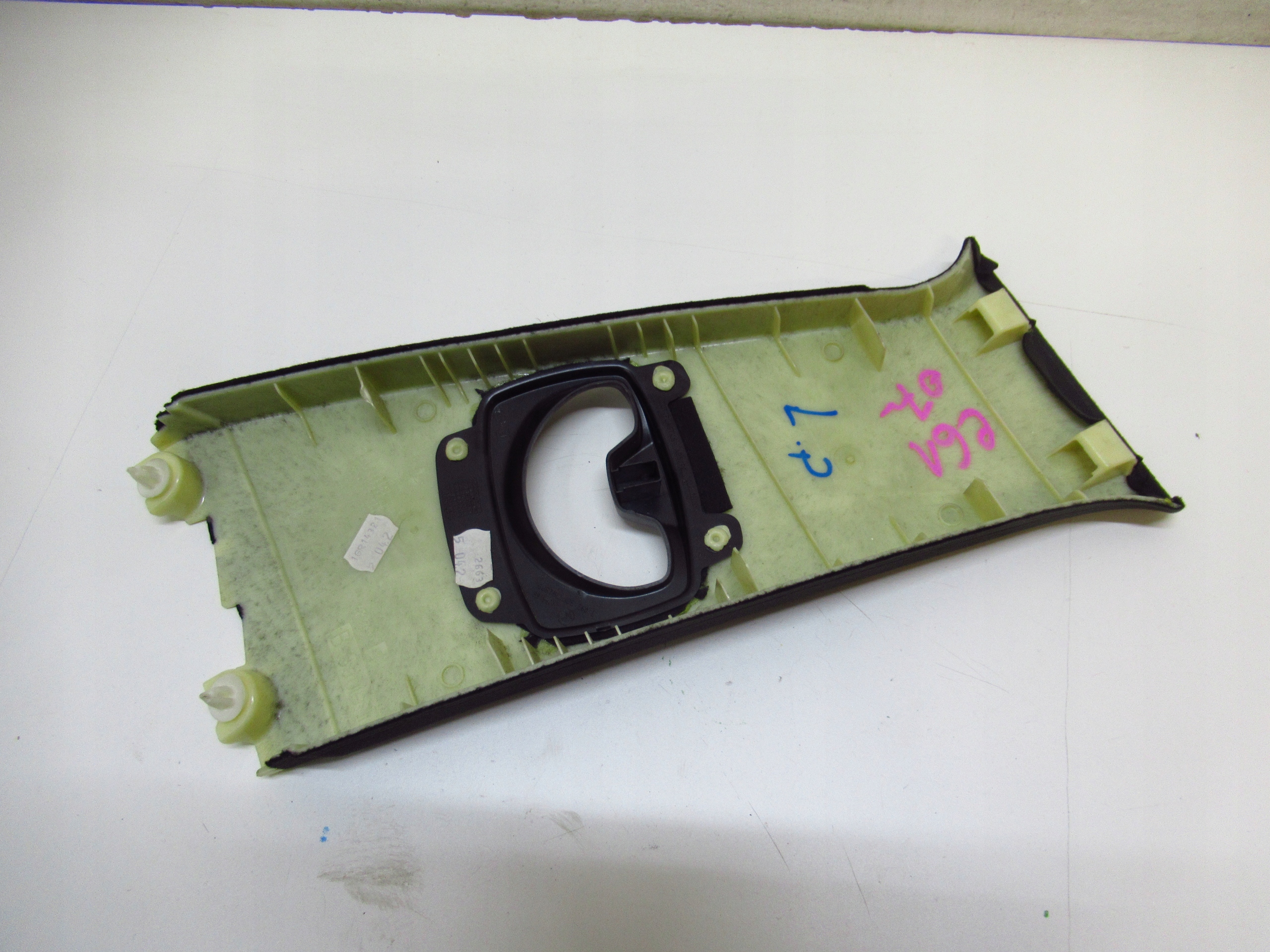BMW E61 cover SLUPKA SRODKOWEGO left 7027087