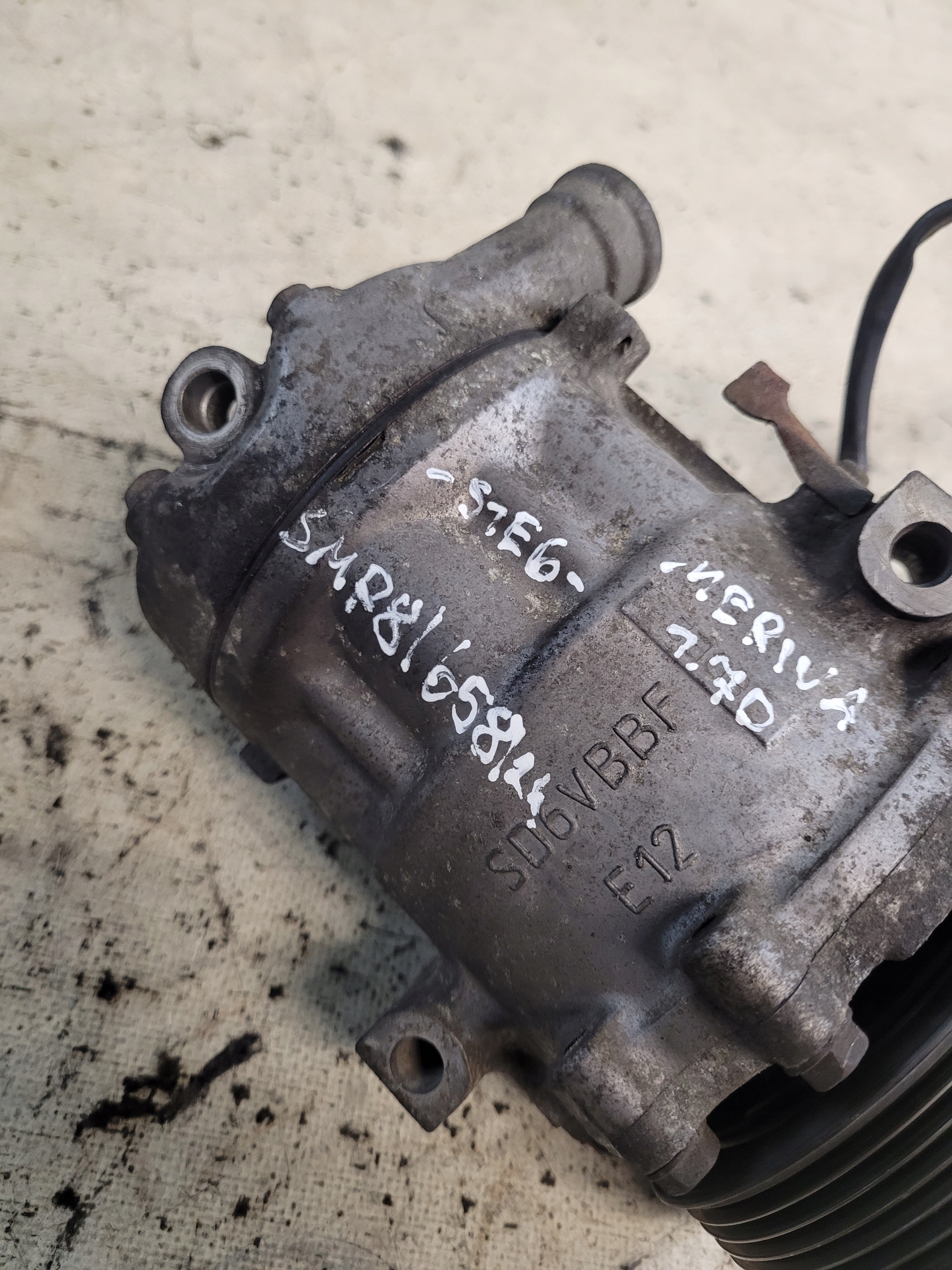 kompresor kompresor klimatizacije OE 24421642 VAUXHALL MERIVA A 1.7DTI