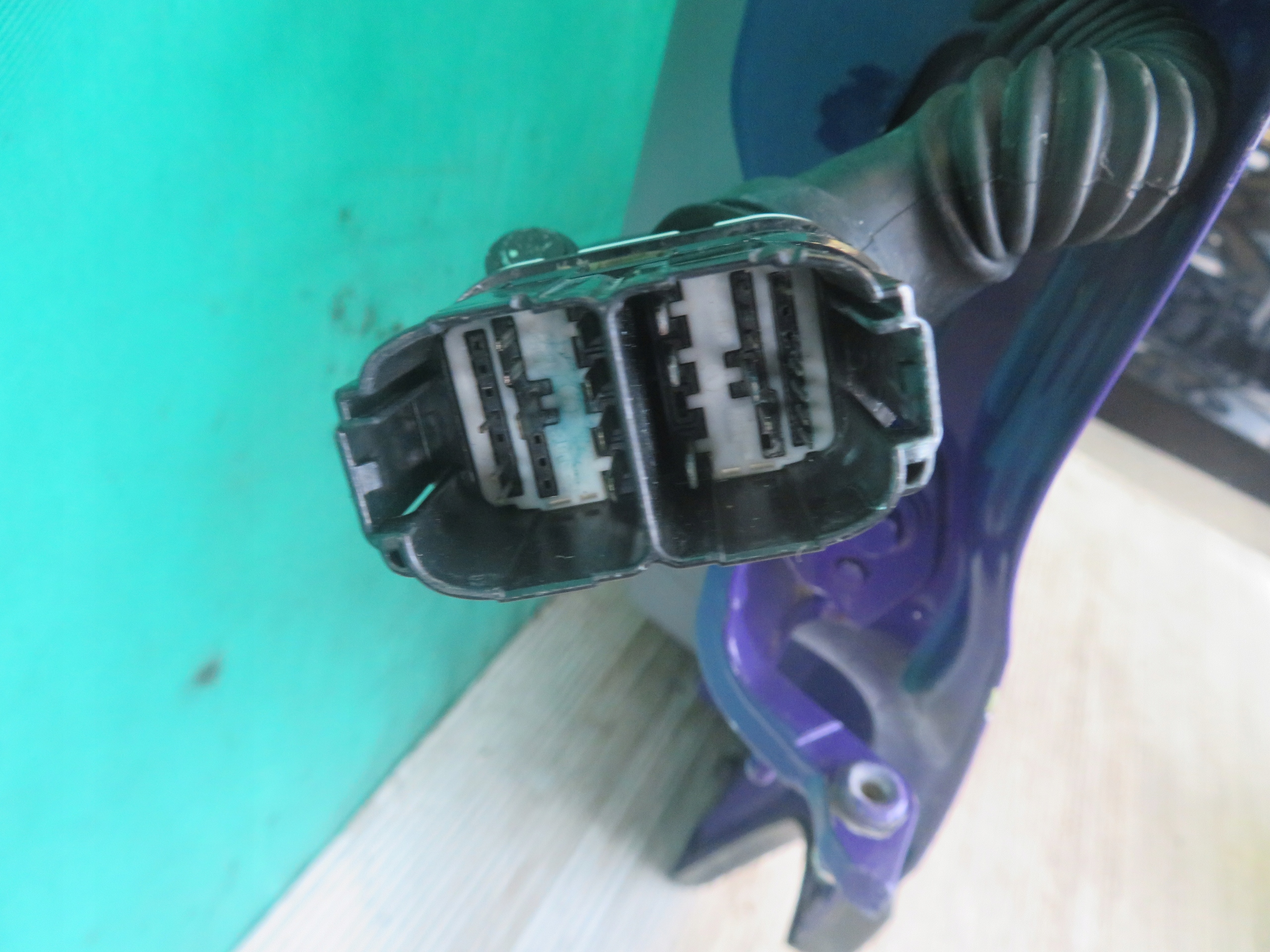 dveře levý předek levé přední FORD TRANSIT MK8 16R
