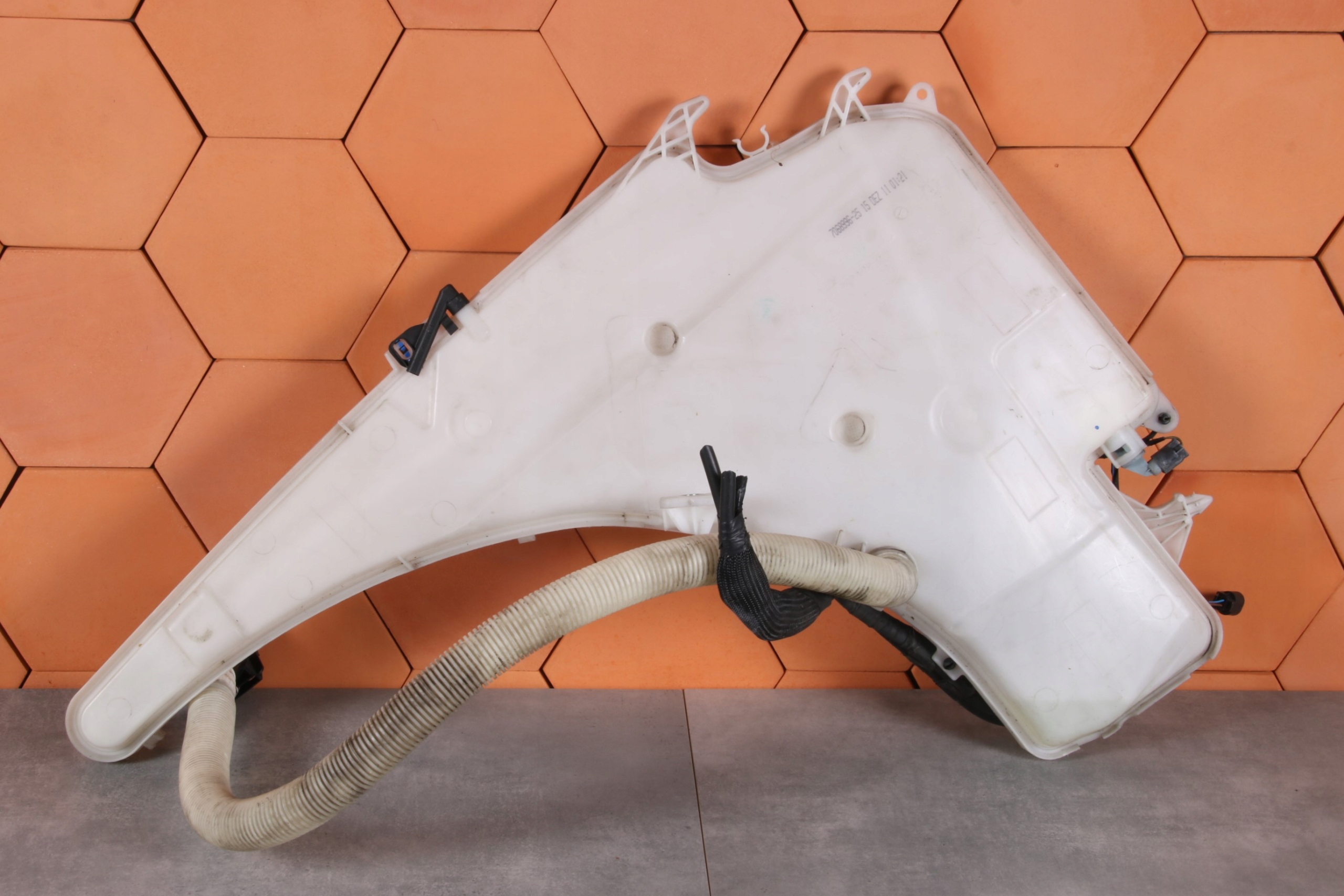BMW E87 E91 X1 E84 spremnik gasa mlaznice + 3 POMPKI ispod XENON 7068996