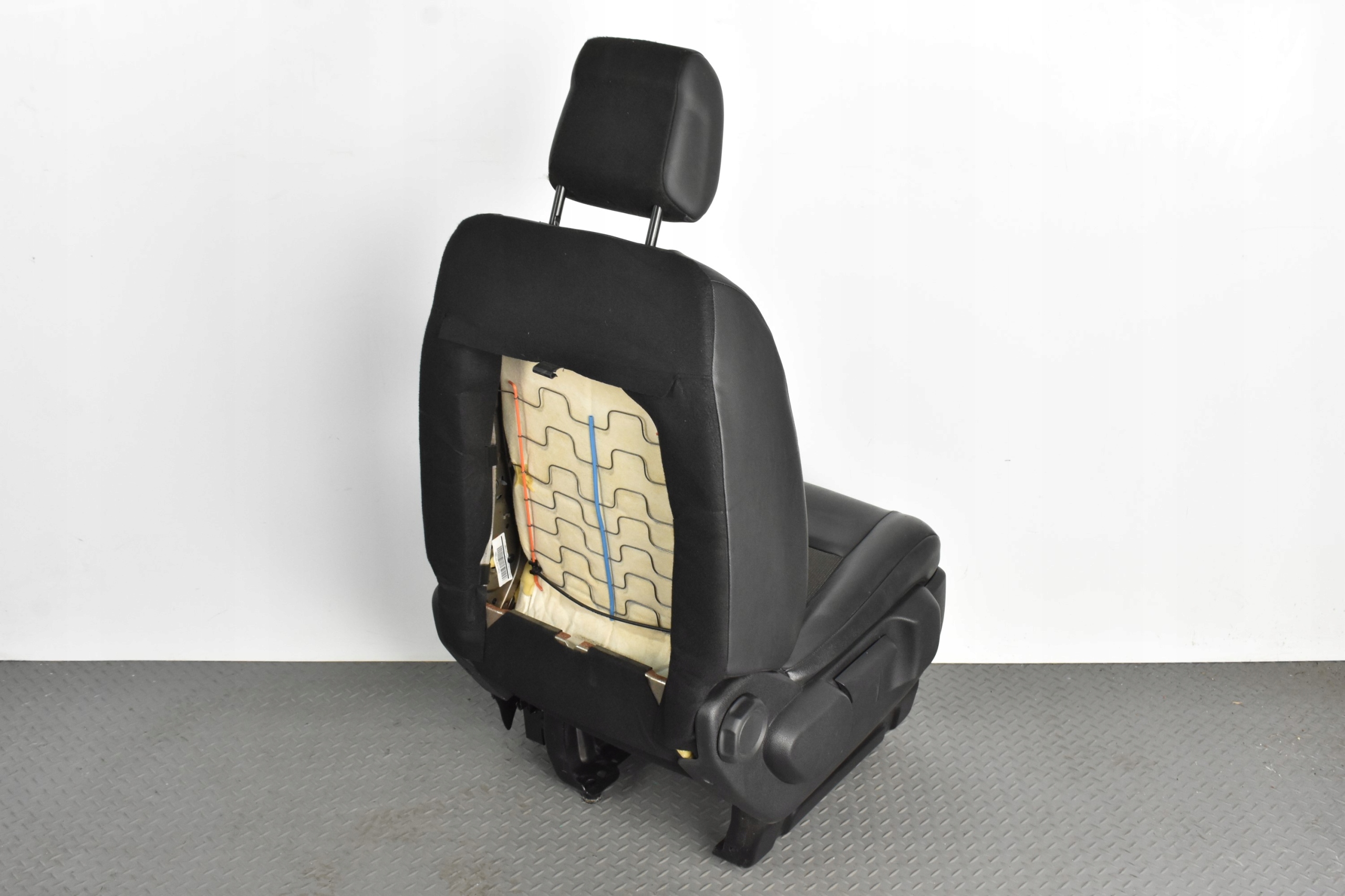 FOTEL PRAWY VIVARO C EXPERT III JUMPY III PROACE II Numer katalogowy części -