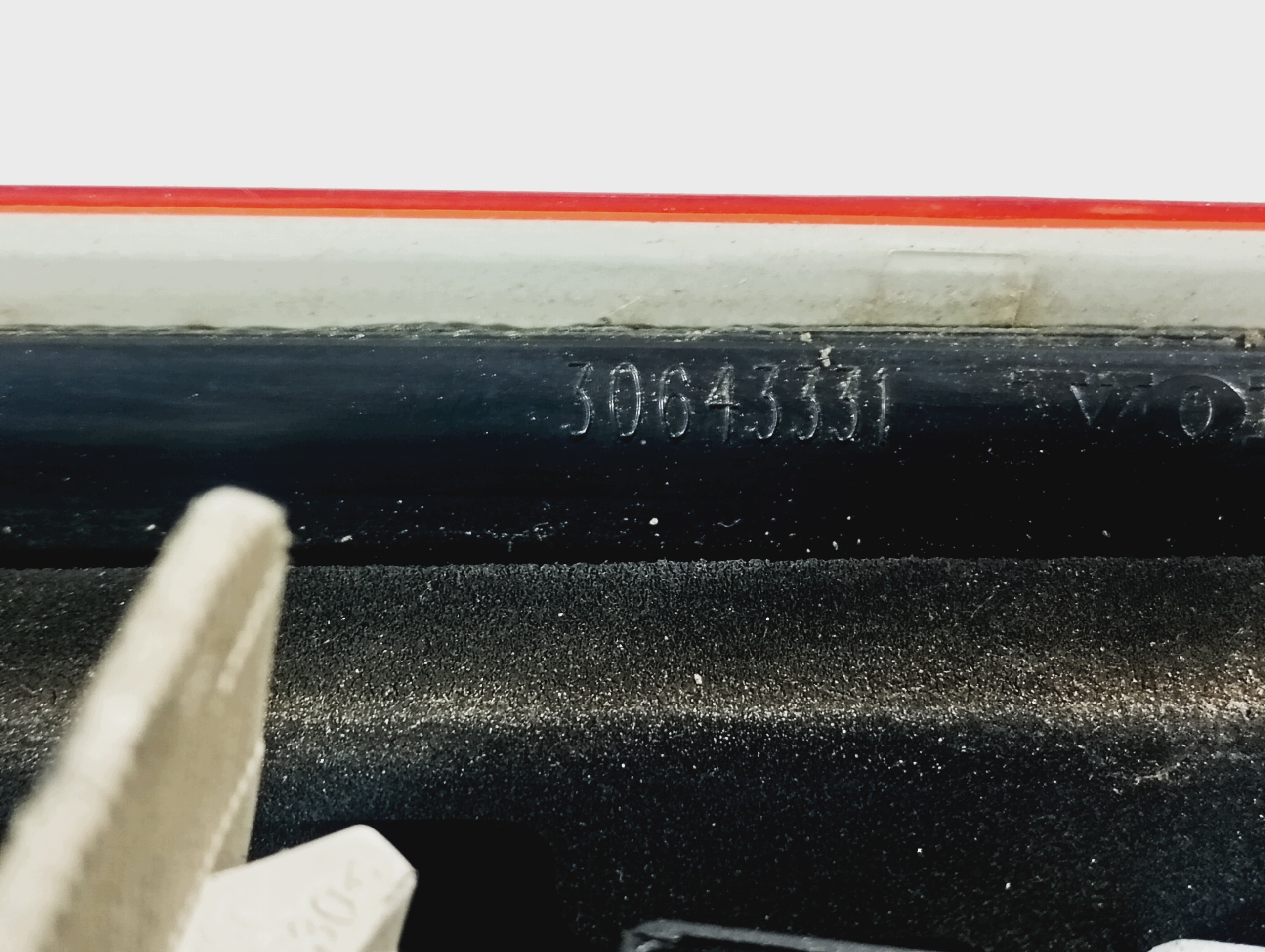 light right rear upper OE 30643331 VOLVO V70 2 II 01-07